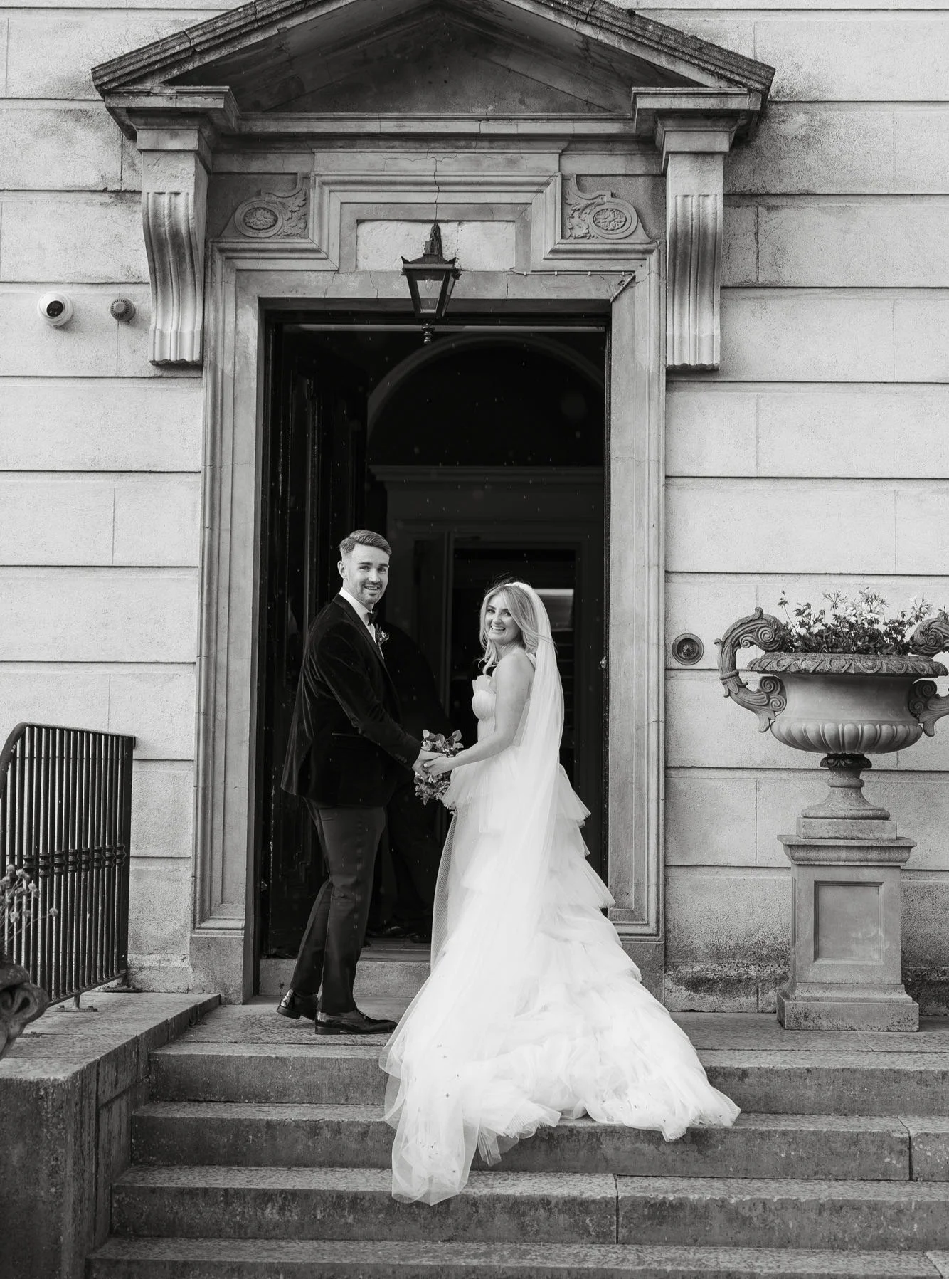 A little bit of black white magic from Lindsay and Paul @tankardstownhouse 

#tankardstownhouse