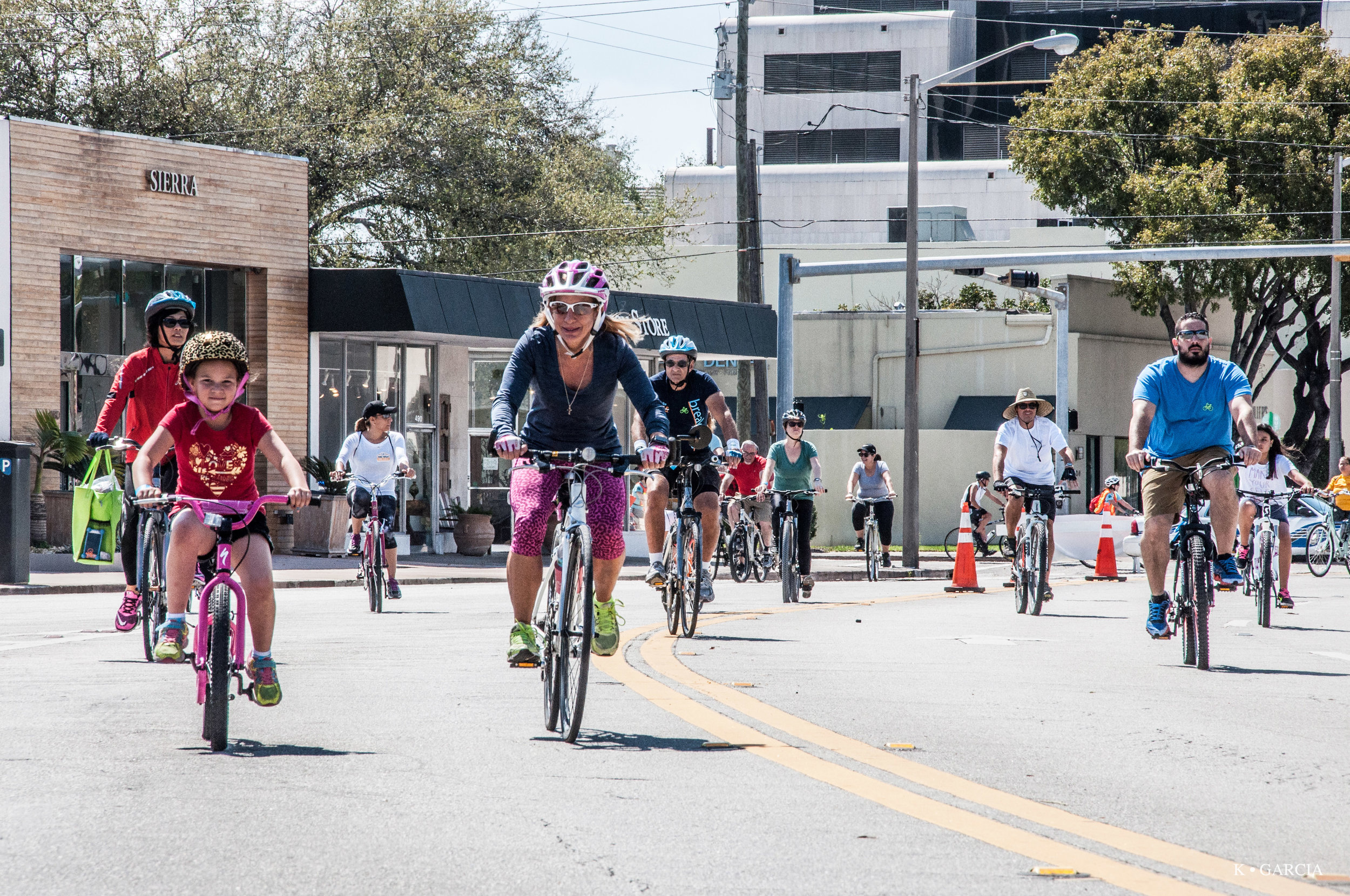 GablesBikeDay2017b.jpg