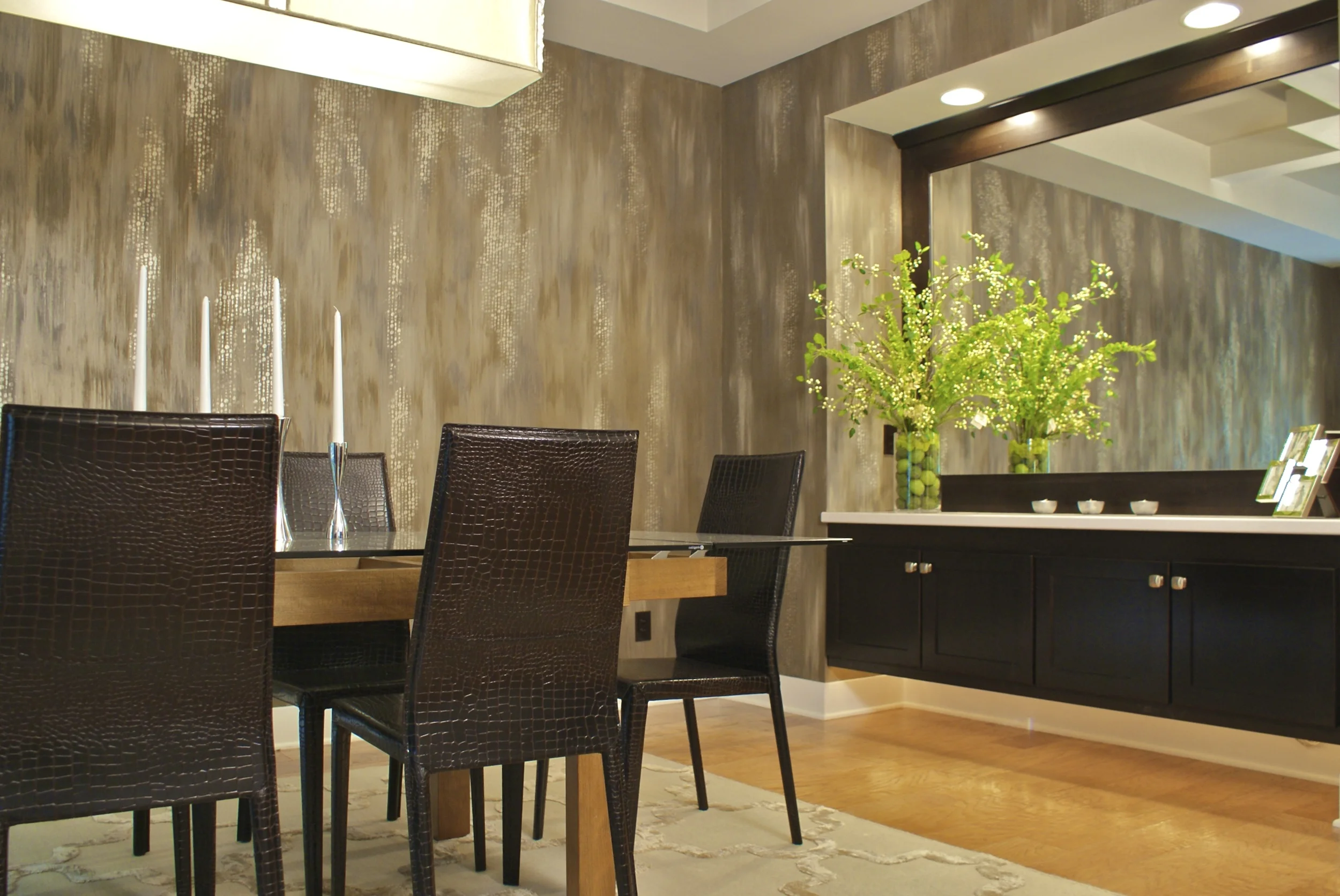   2011 Greenarama – Columbia Tusculum    Pinnacle Custom Building Group   -&nbsp; People’s Choice - 1st Place Favorite Home   -&nbsp;  People’s Choice - 2nd Place Favorite Décor   -&nbsp; 1st Place Best Décor   -&nbsp; 1st Place Dining Room   -&nbsp;