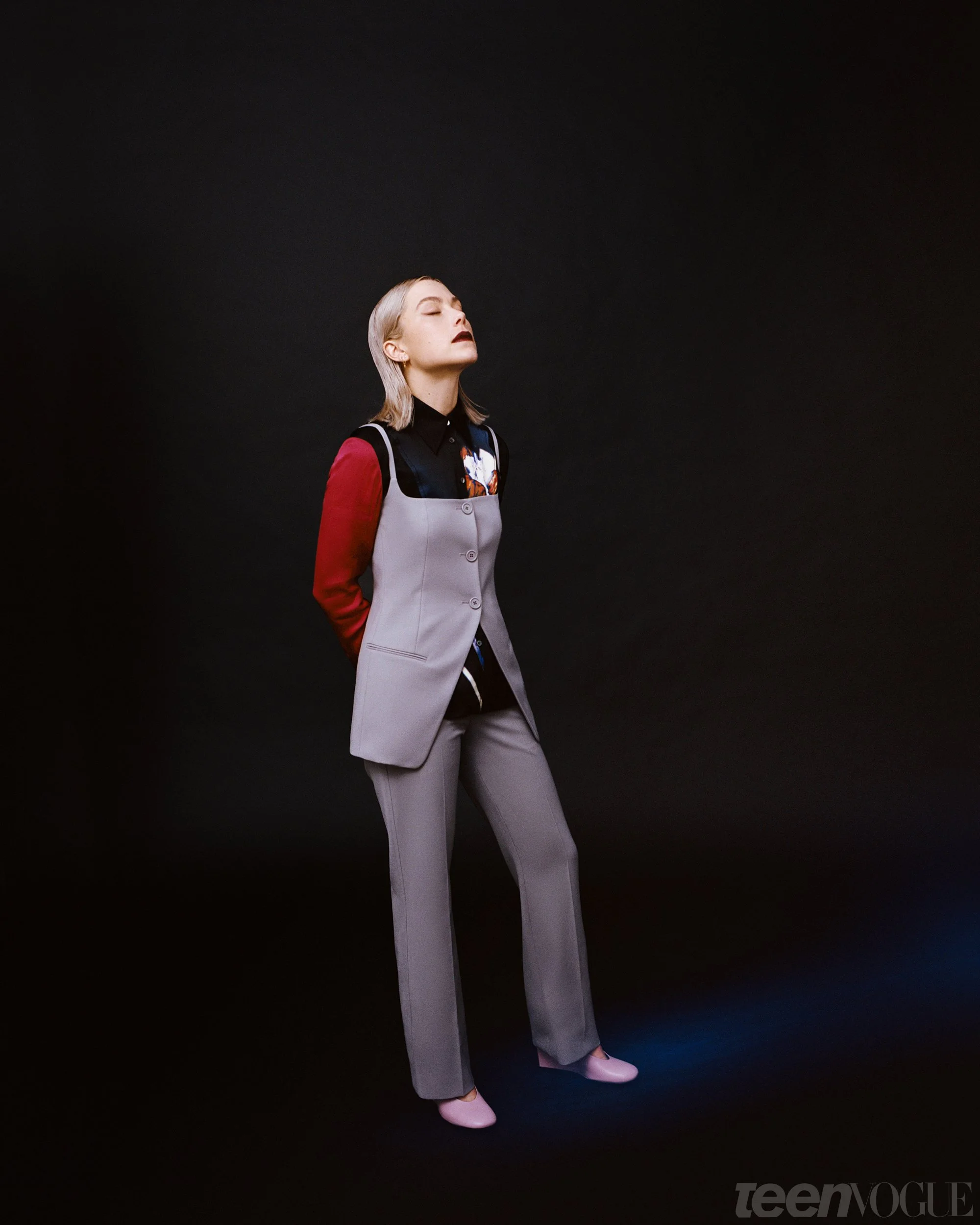 TV_OctCover2022_PhoebeBridgers-01.jpg