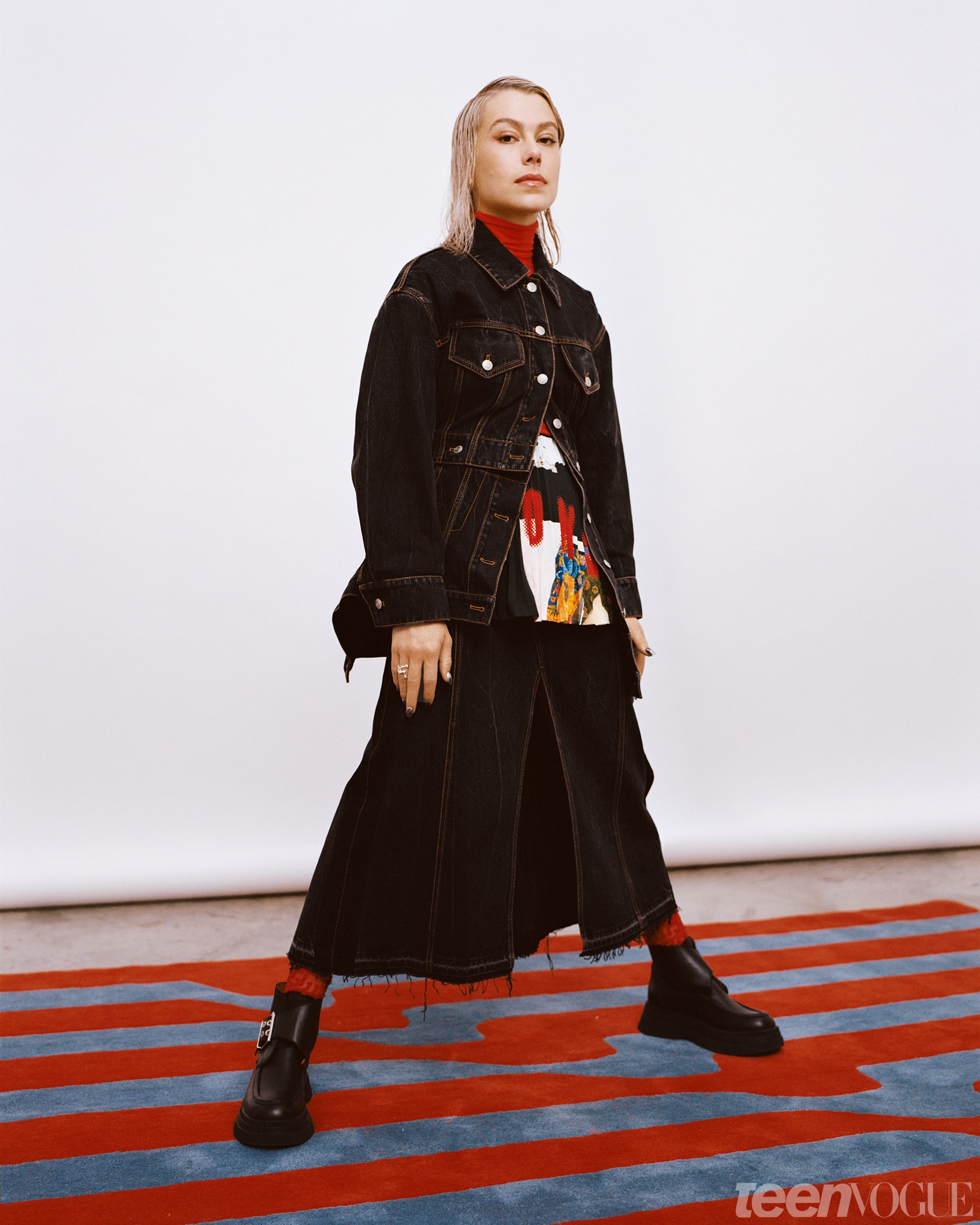 TV_OctCover2022_PhoebeBridgers-03.jpg
