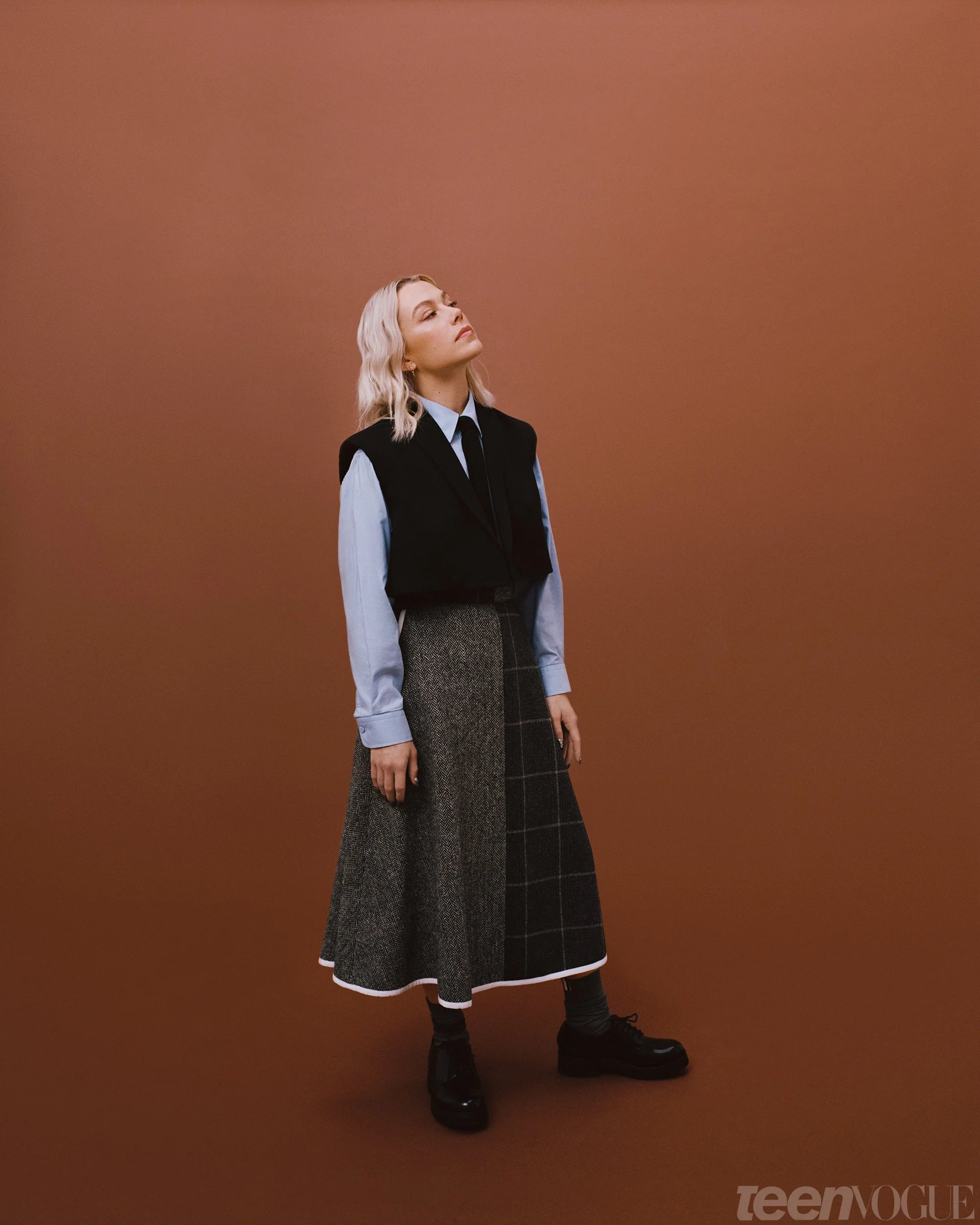 TV_OctCover2022_PhoebeBridgers-07.jpg