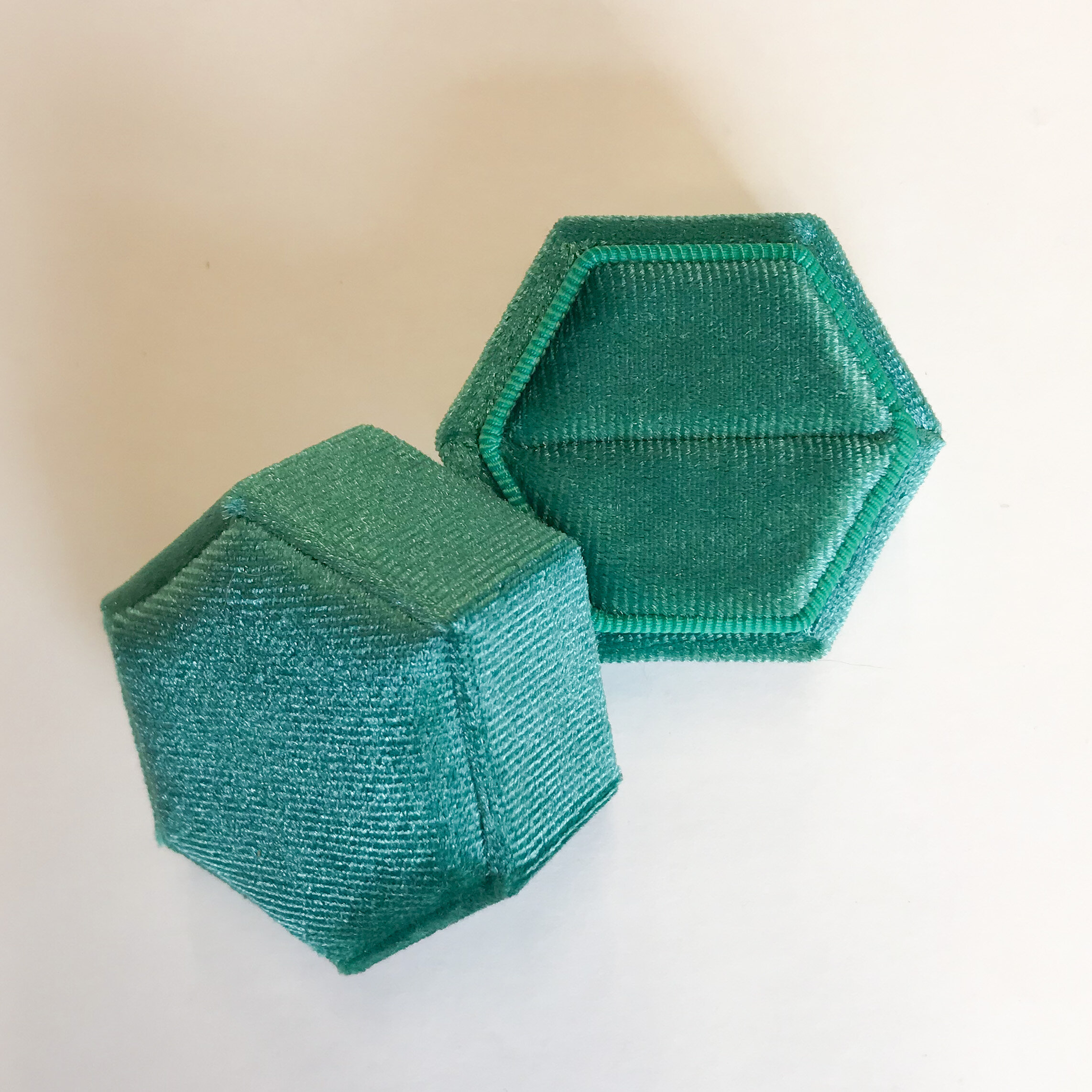 Velvet Hexagon Ring Box, Emerald
