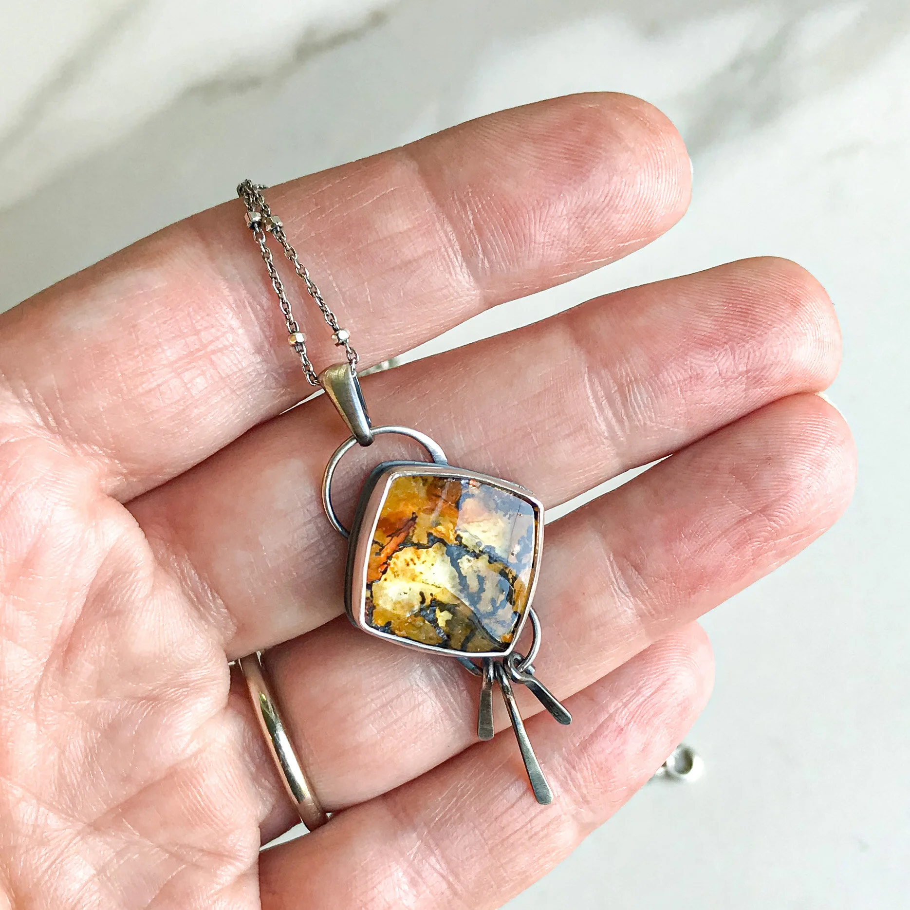 375928B0-7FC4-464F-8E28-D12F24621E61