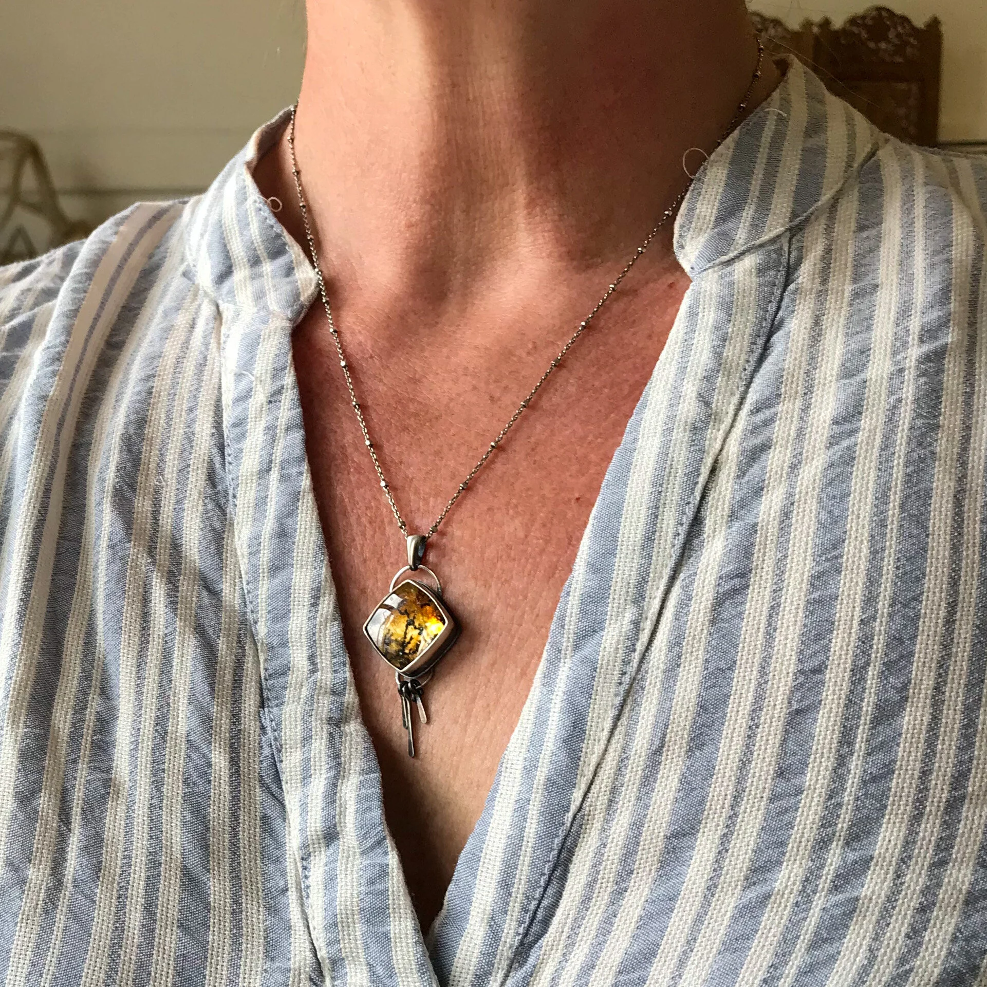 100A02BF-3E85-4503-8107-0B119BCA1801