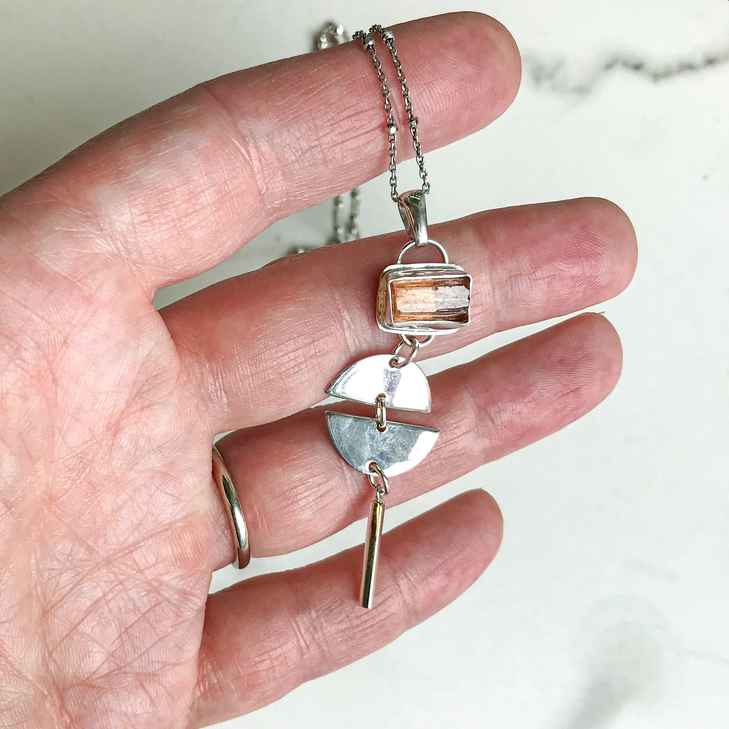 FFDDE4EE-254A-4BA3-873C-86E6F4982FFB