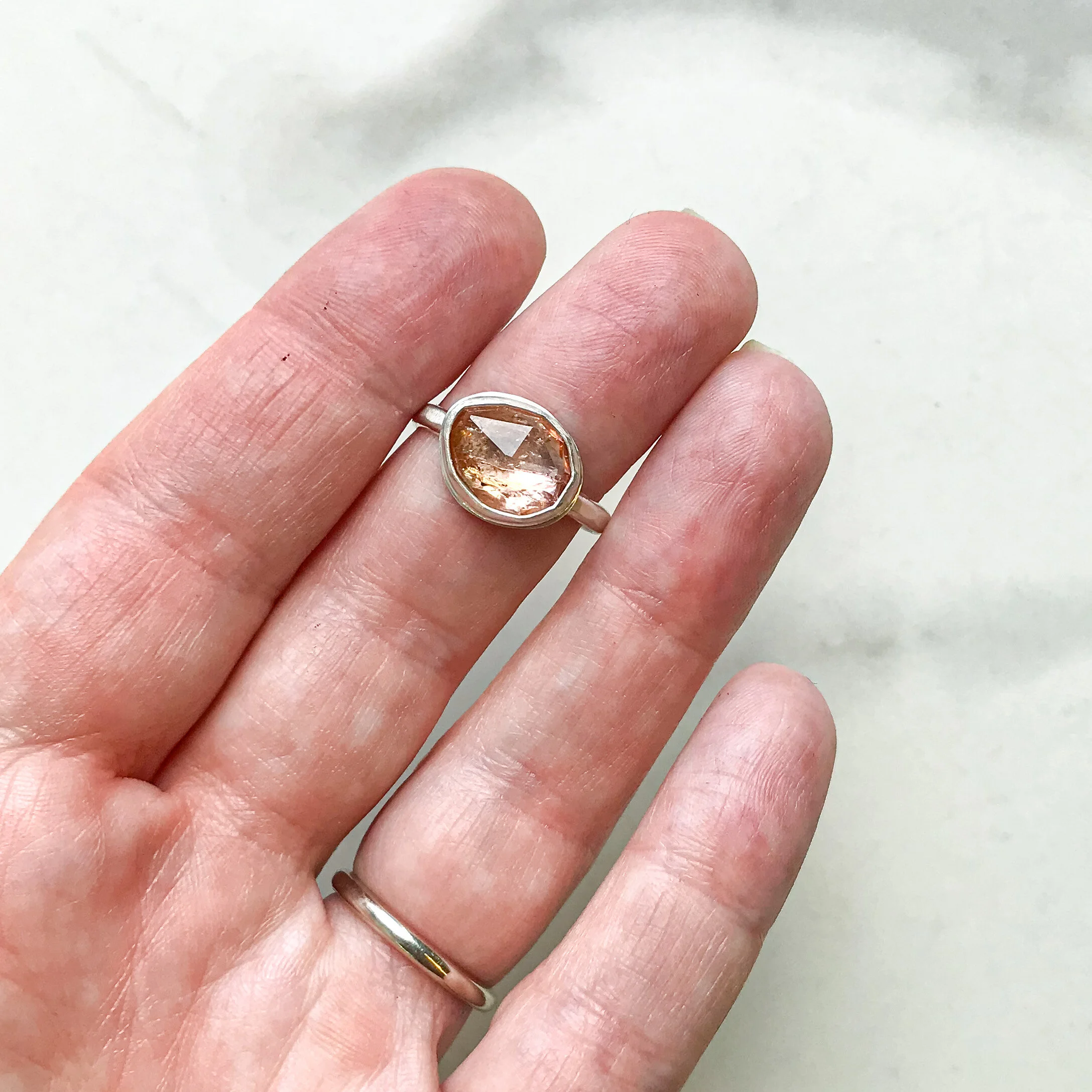 DEC8C2CD-795B-43A1-8793-8E1C60DE80EA