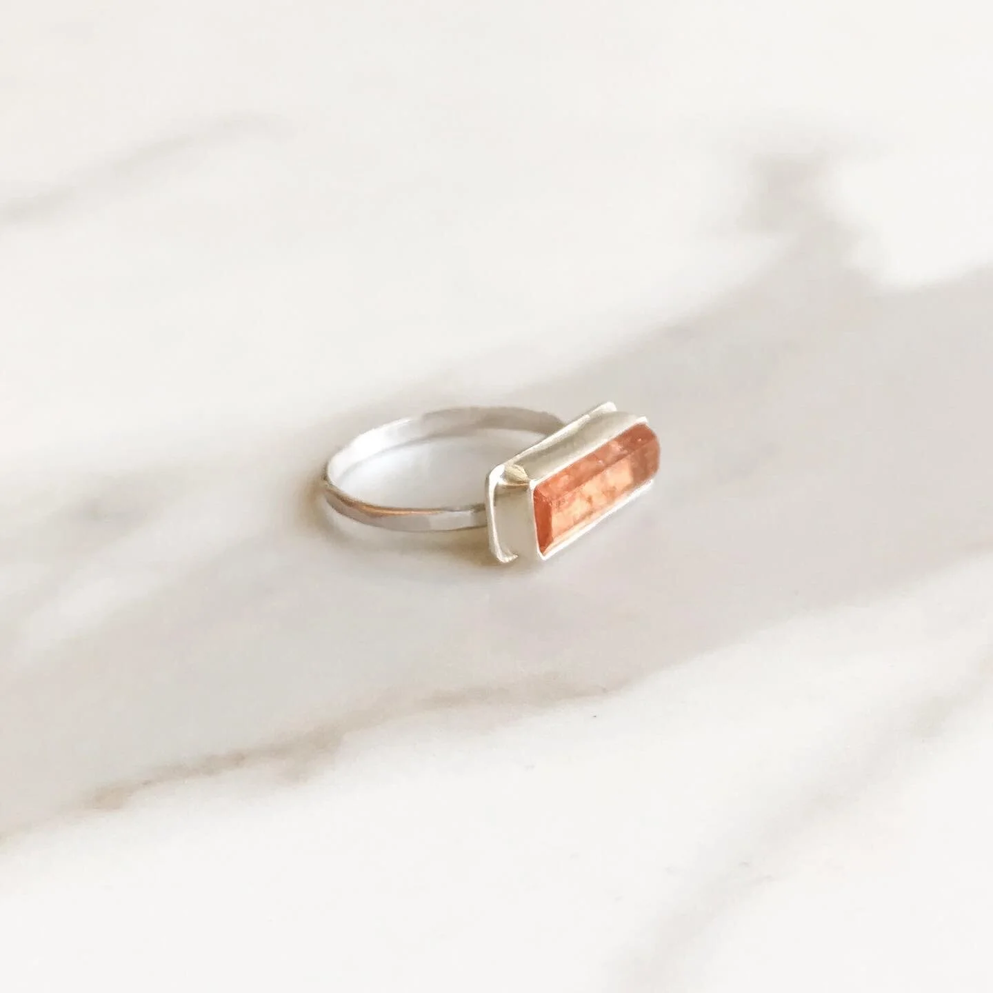 EA646E40-06C0-49E9-9542-C7B9261A1F24