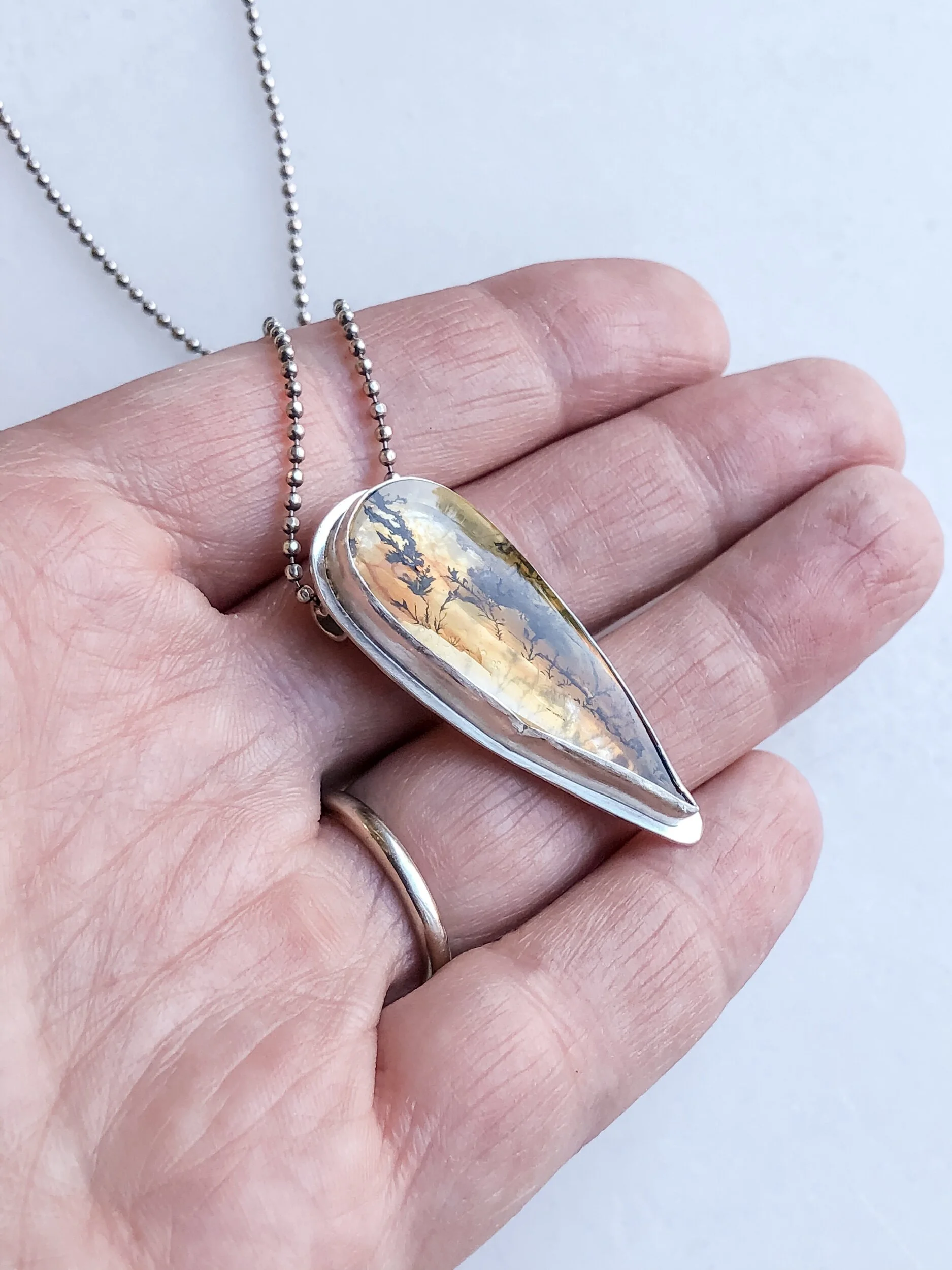 3CE661DD-B090-49BA-BEC6-3B292B6A839A