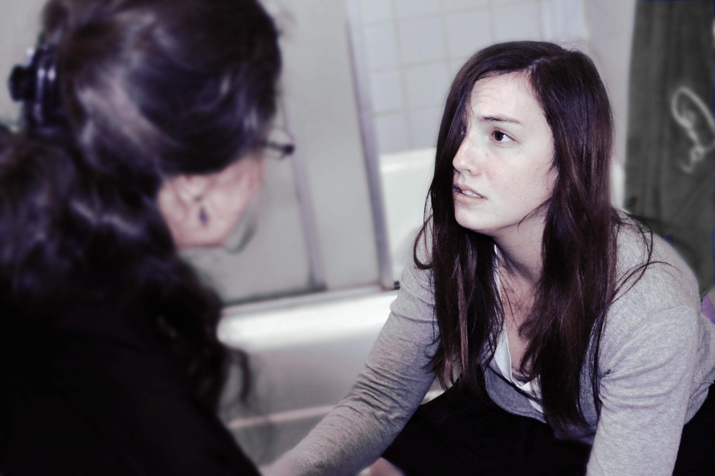 He loves me, he loves me not.