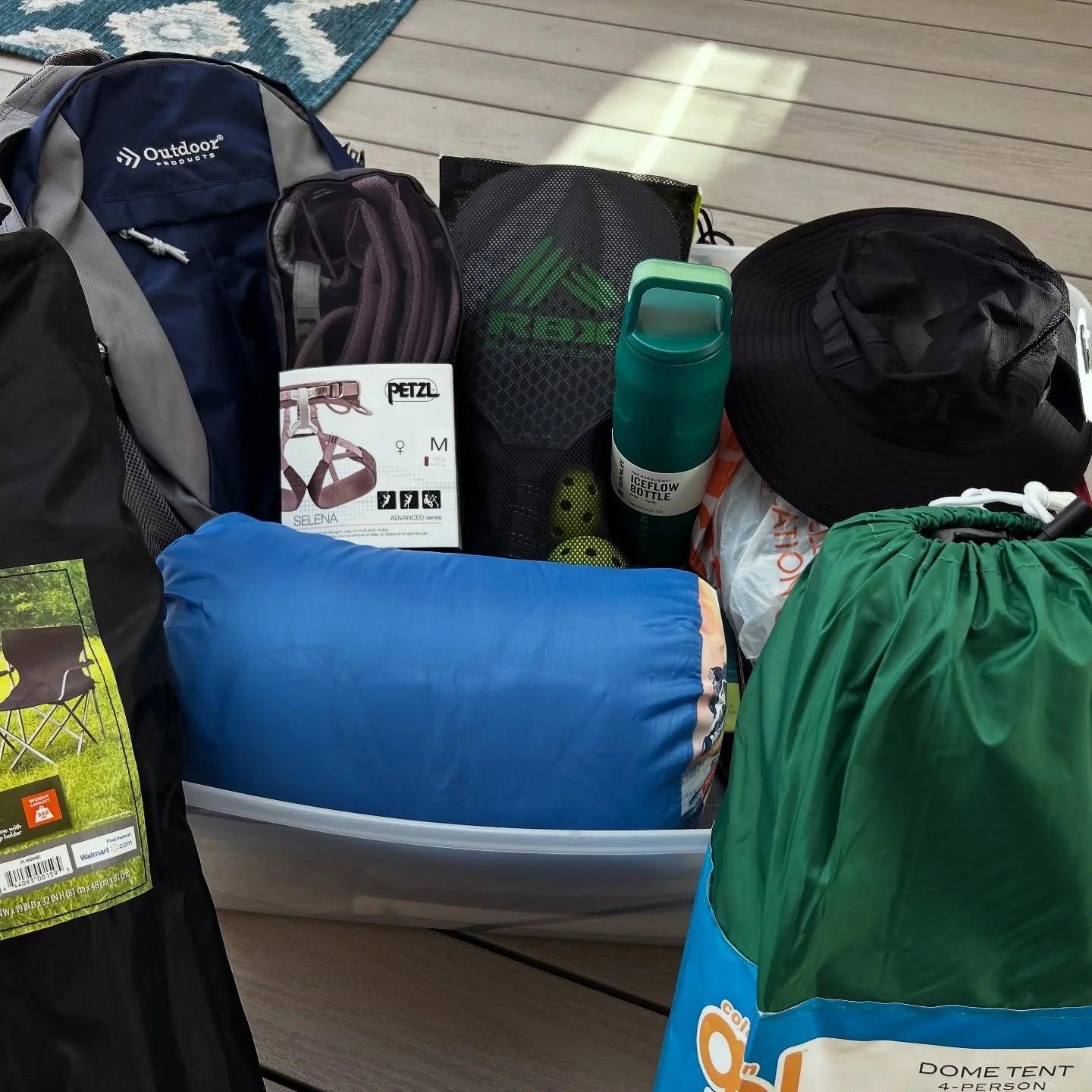 As most of you know, our Extreme Weekend director loves him some giveaways 👀 that being said, here&rsquo;s a sneak peek at some of the goodies you&rsquo;ll be able to win during our raffle! four days away!!!