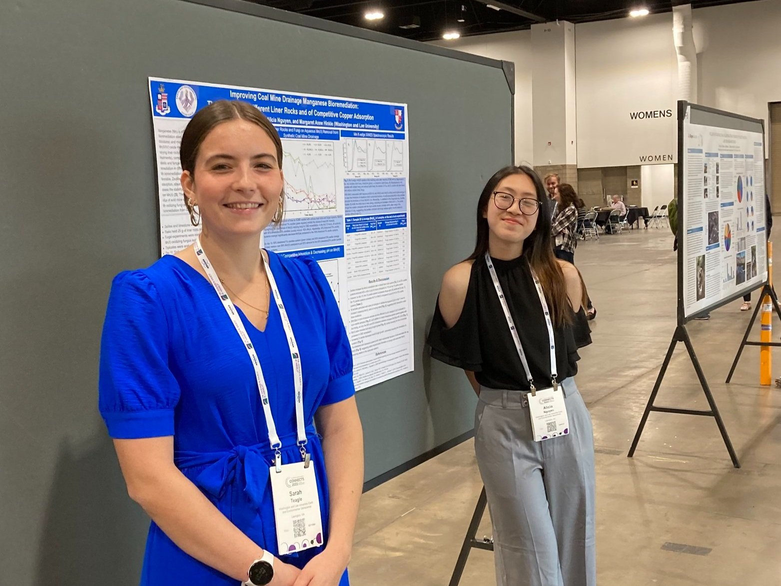 Wundergrads Sarah Teagle (C'23) and Alicia Nguyen (C'23) won the student poster award in their session at the 2022 GSA!