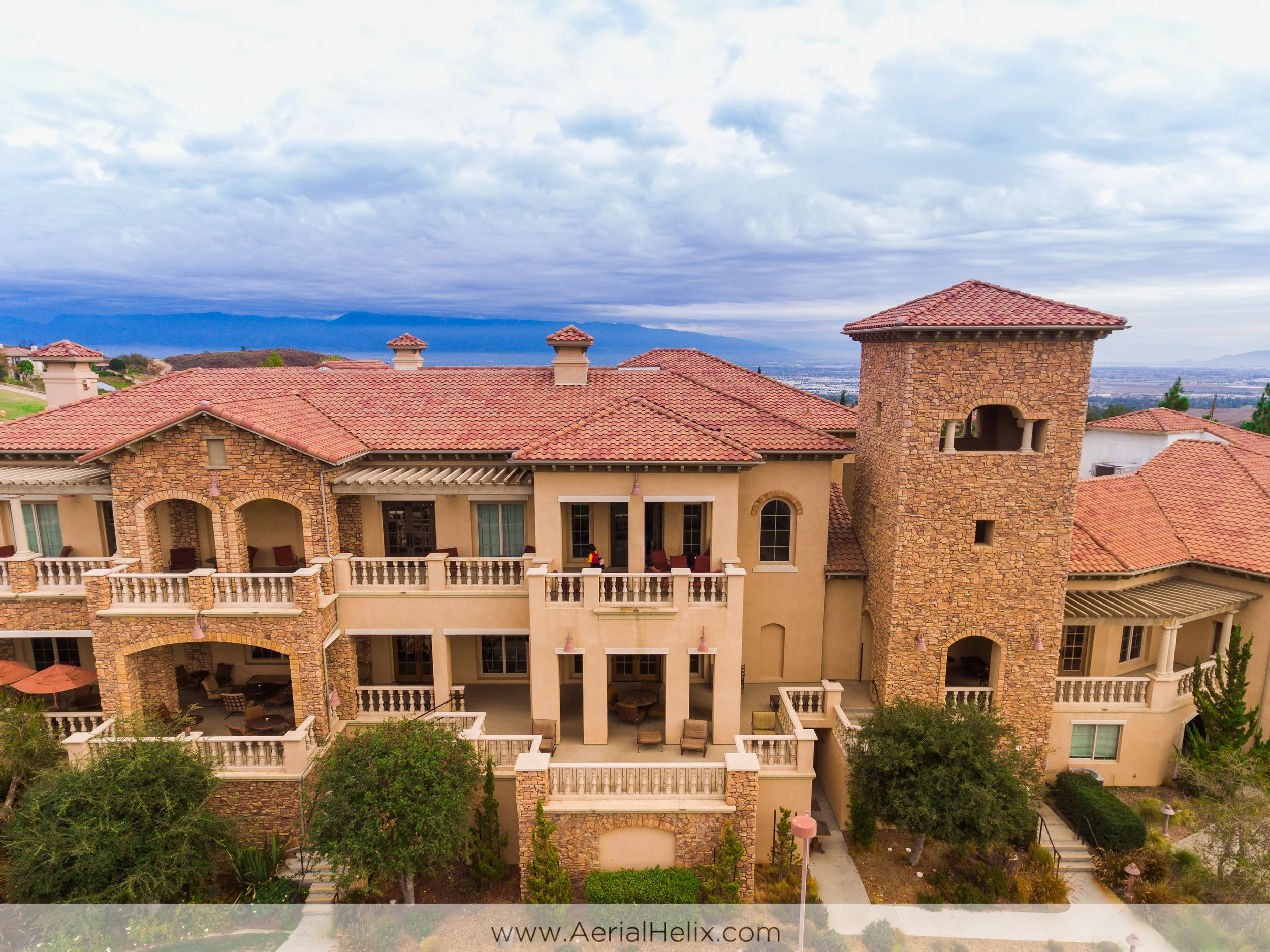 Vellano Country Club (Promo Video + Photos)