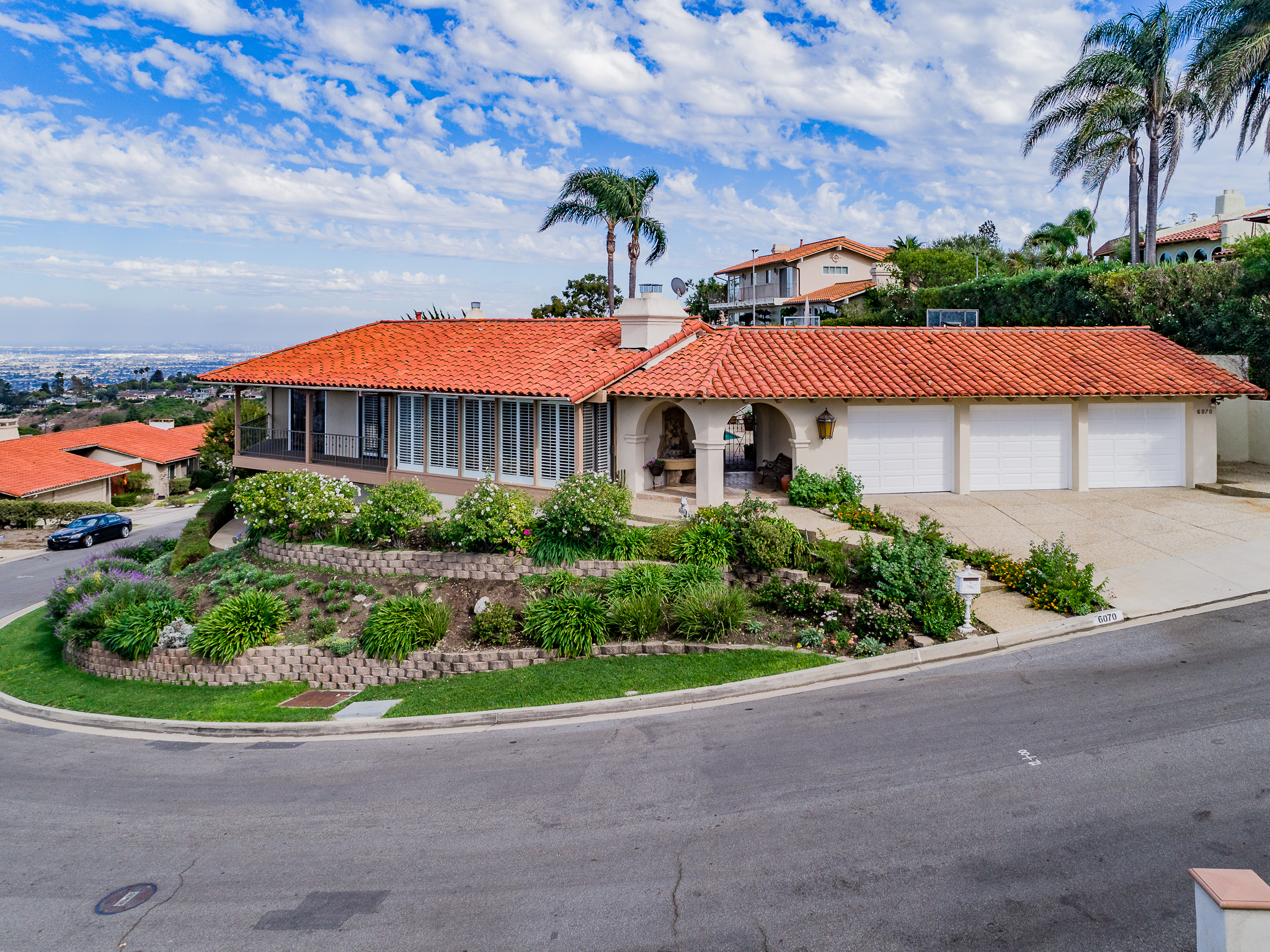 Woodfern Drive - HELIX Real Estate Aerial Photographer-8.jpg