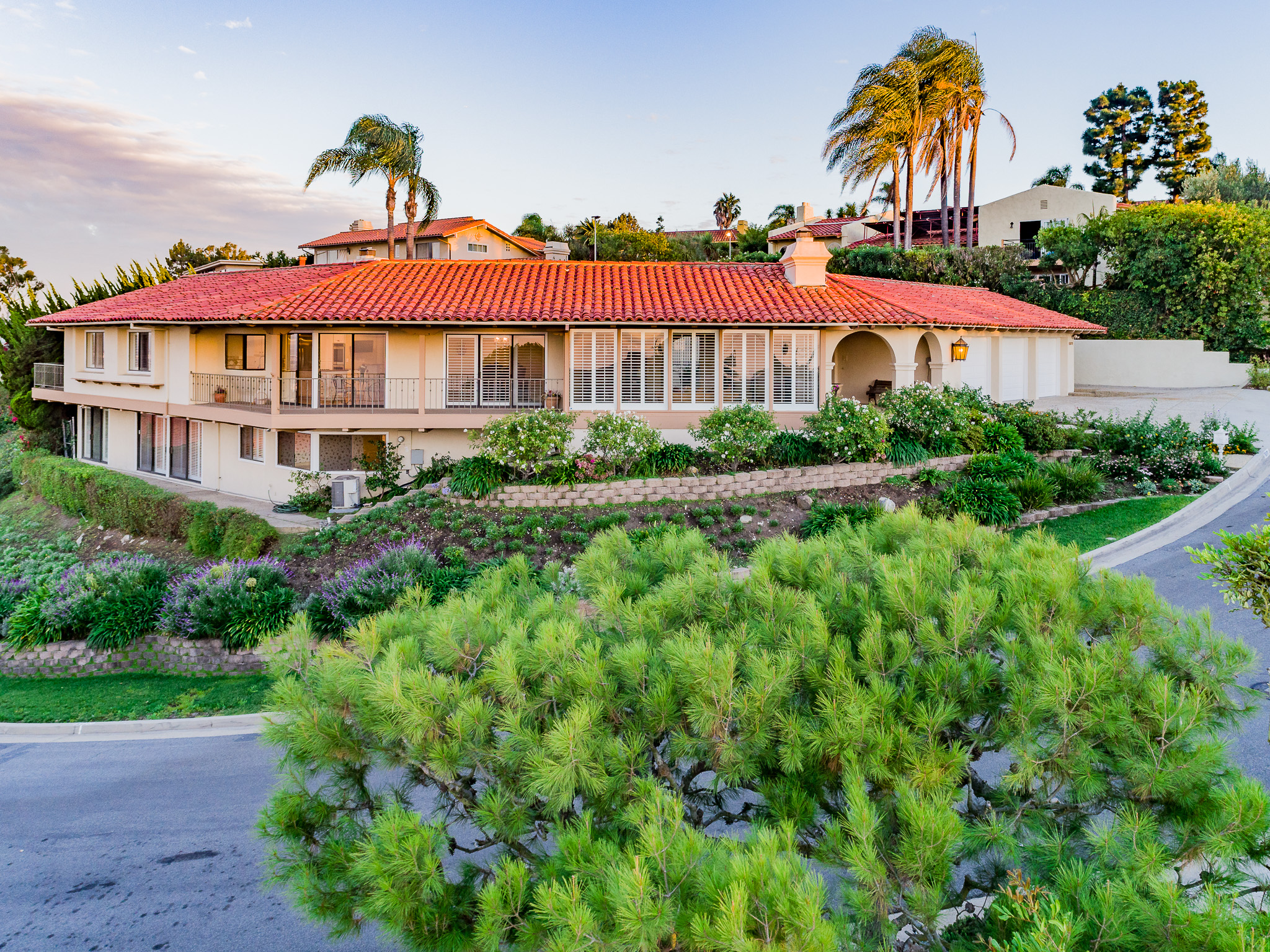 Woodfern Drive - HELIX Real Estate Aerial Photographer-27.jpg