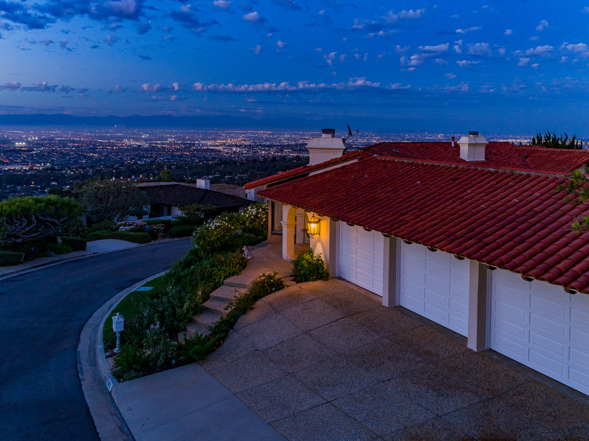 Woodfern Drive - HELIX Real Estate Aerial Photographer-34.jpg