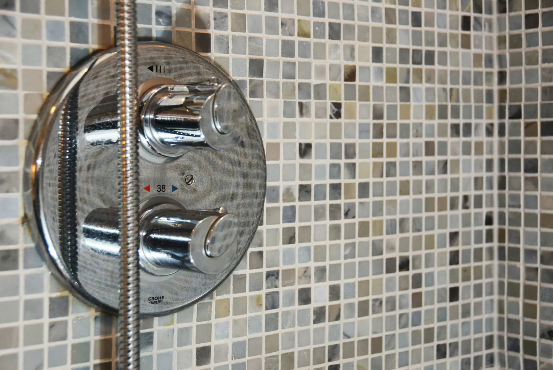 Tiles-JK2_3552-b.jpg