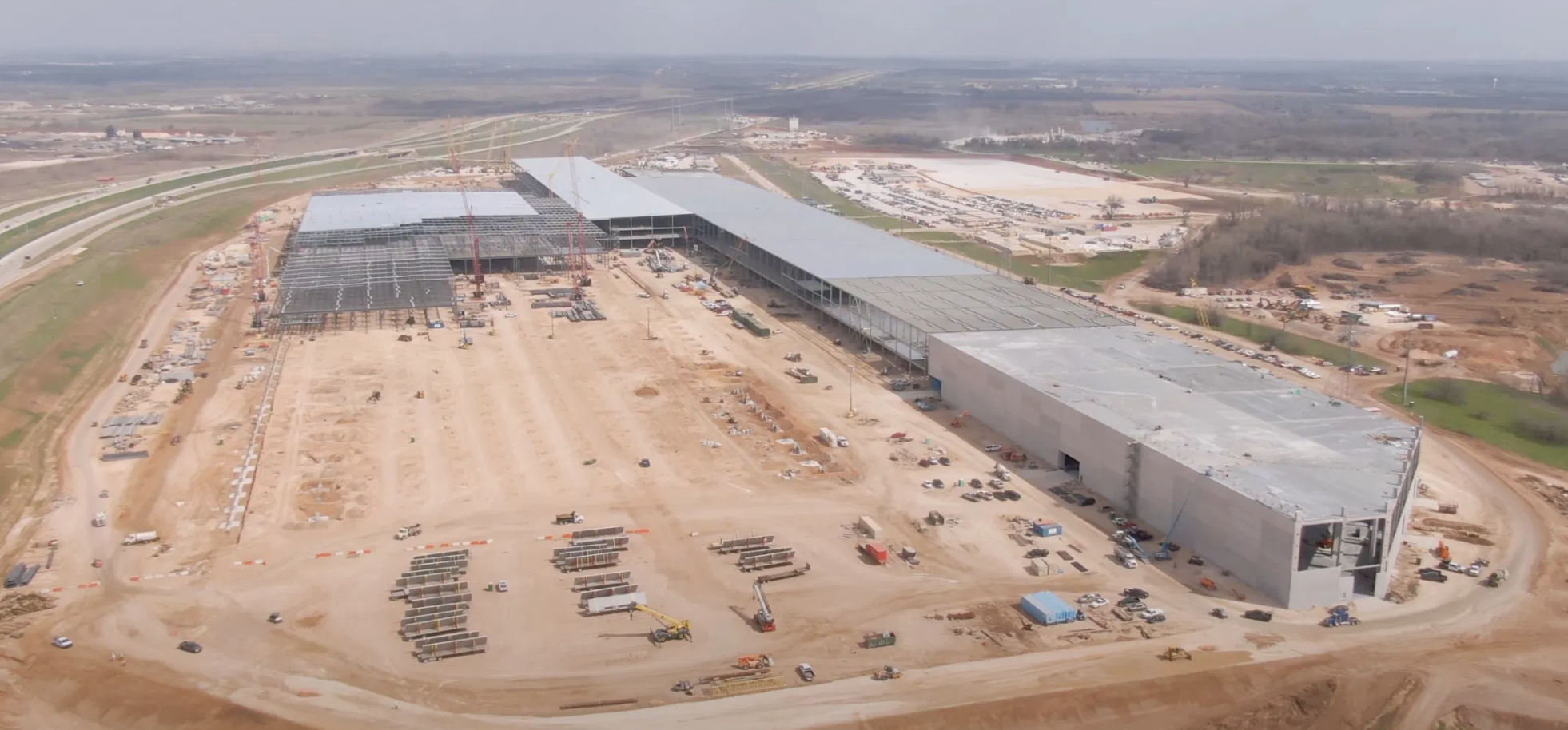 【AUSTIN】テスラ新工場、建設現場のドローン映像公開！