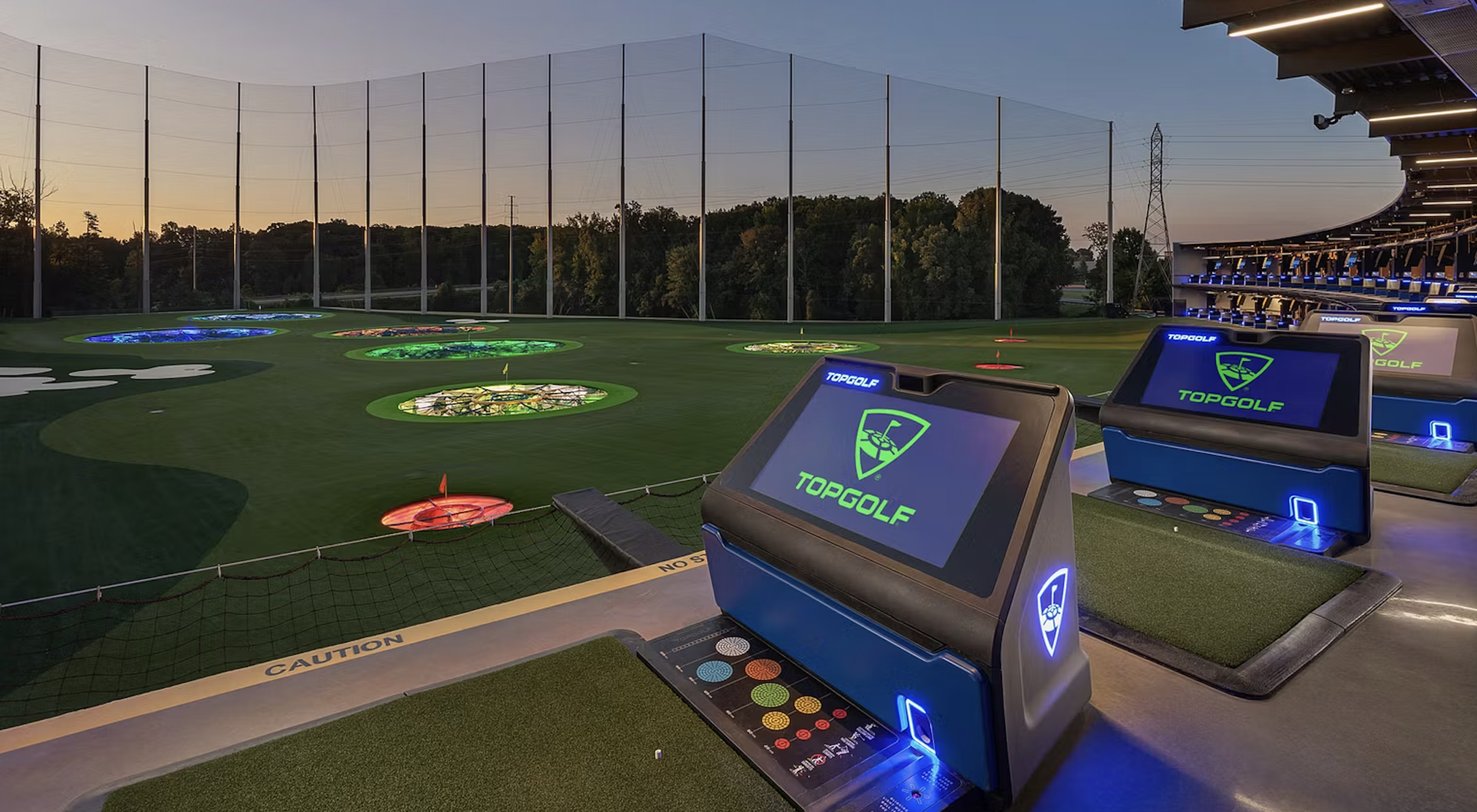 2階建て新ゴルフエンタメ施設「Topgolf」誕生【ダラス近郊グランドプレーリー】　
