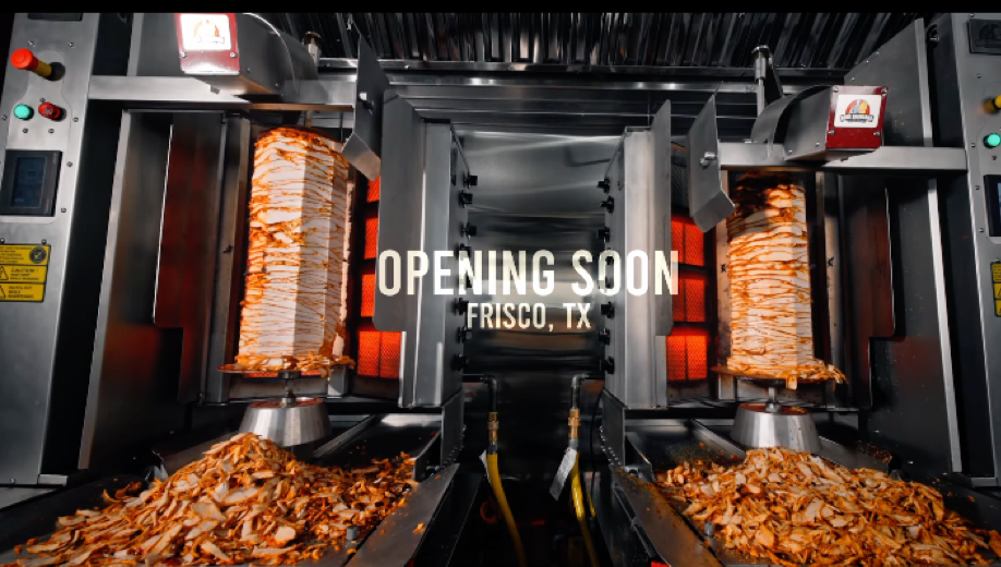 ロボットがカットするシャワルマ店、フリスコに登場　中東料理を新体験に