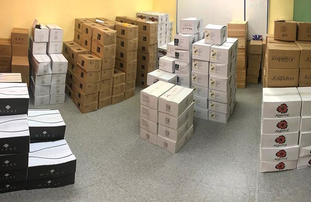 So the wine finally arrived today, and we cannot wait to share this deliciousness with the US!
...
...
...
...
#wine #winetime #wineporn #winelover #winebusiness #nectar #wineimporter #winedistributor #croatianwine #serbianwine #slovenianwine #bosniaandherzegovinanwine #dreamcometrue #finally