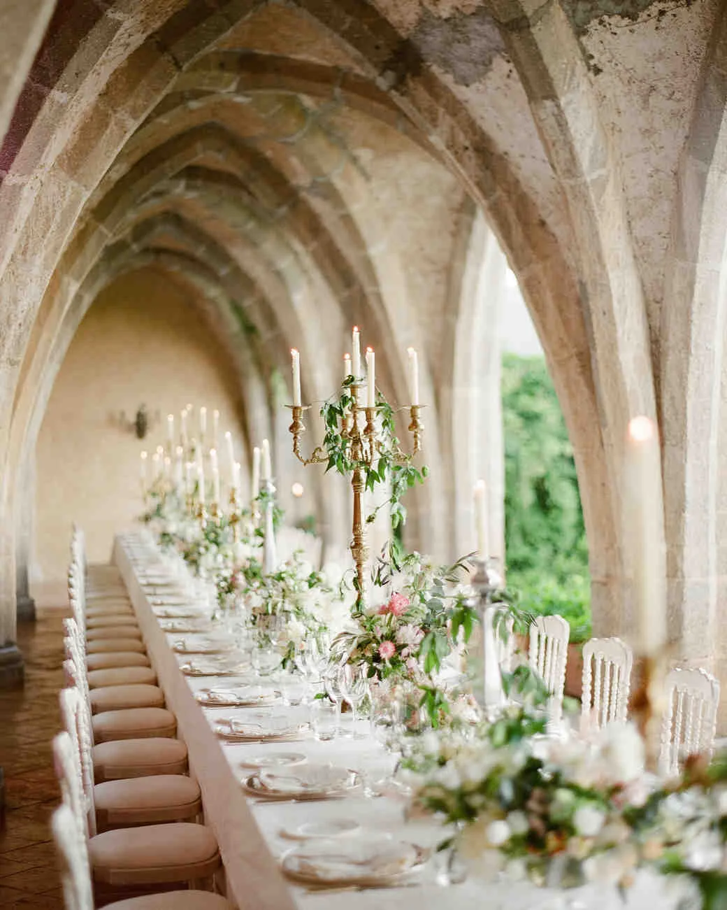 lisa-greg-italy-wedding-table-103312971_vert.jpg
