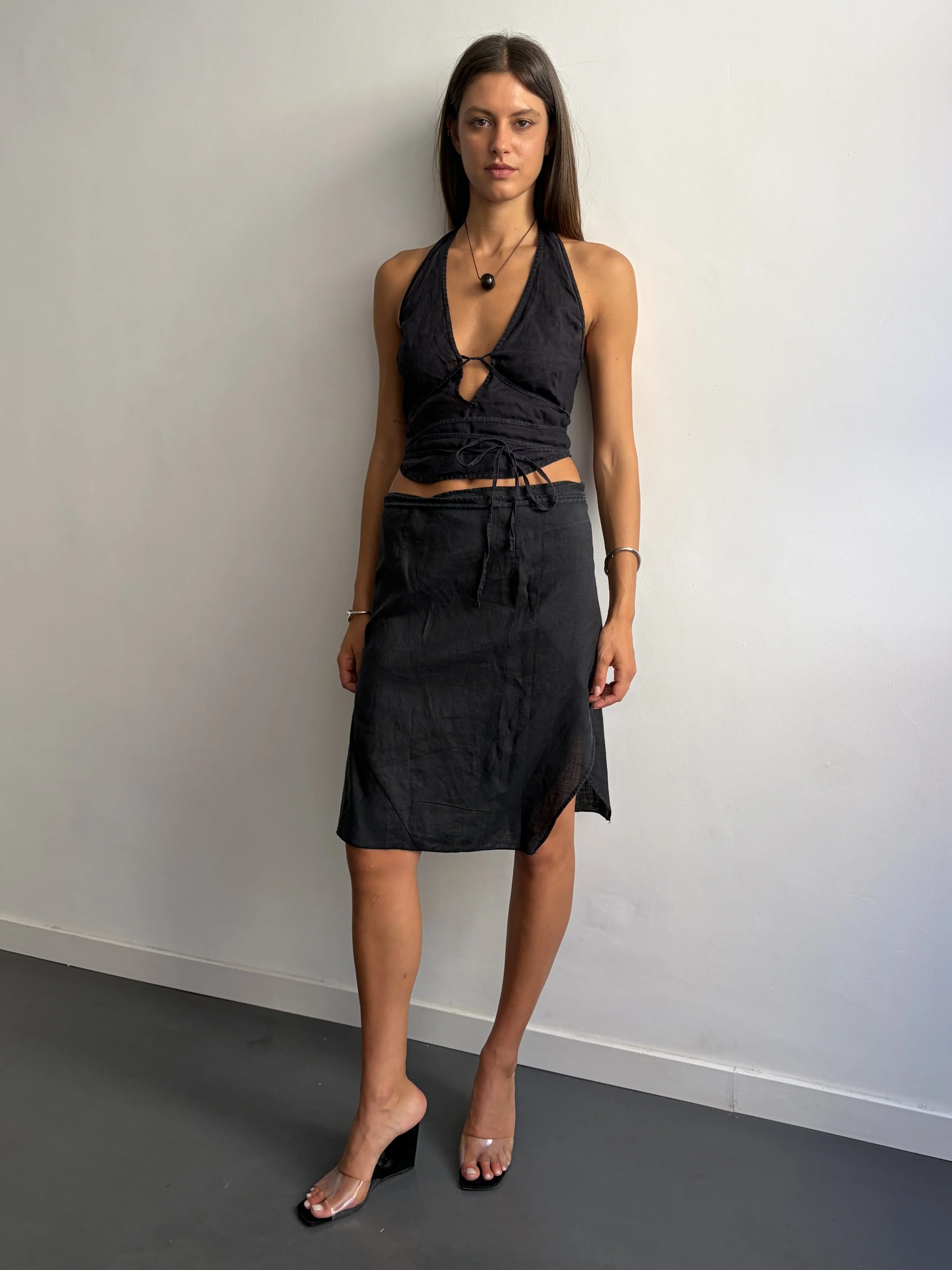 Italian Designer Linen Set in Washed Black