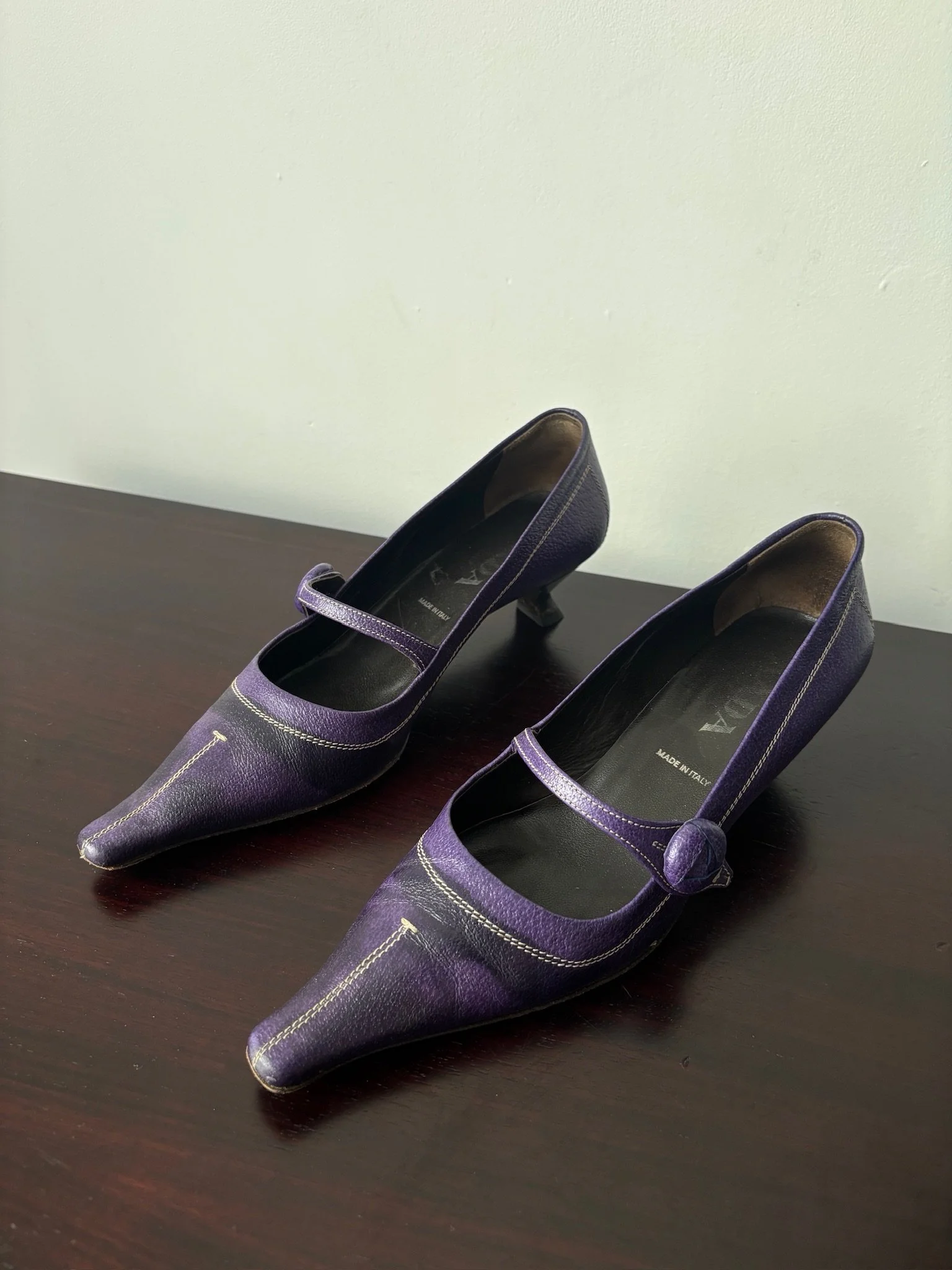 Vintage Prada Kitten Heels in Grape |37|