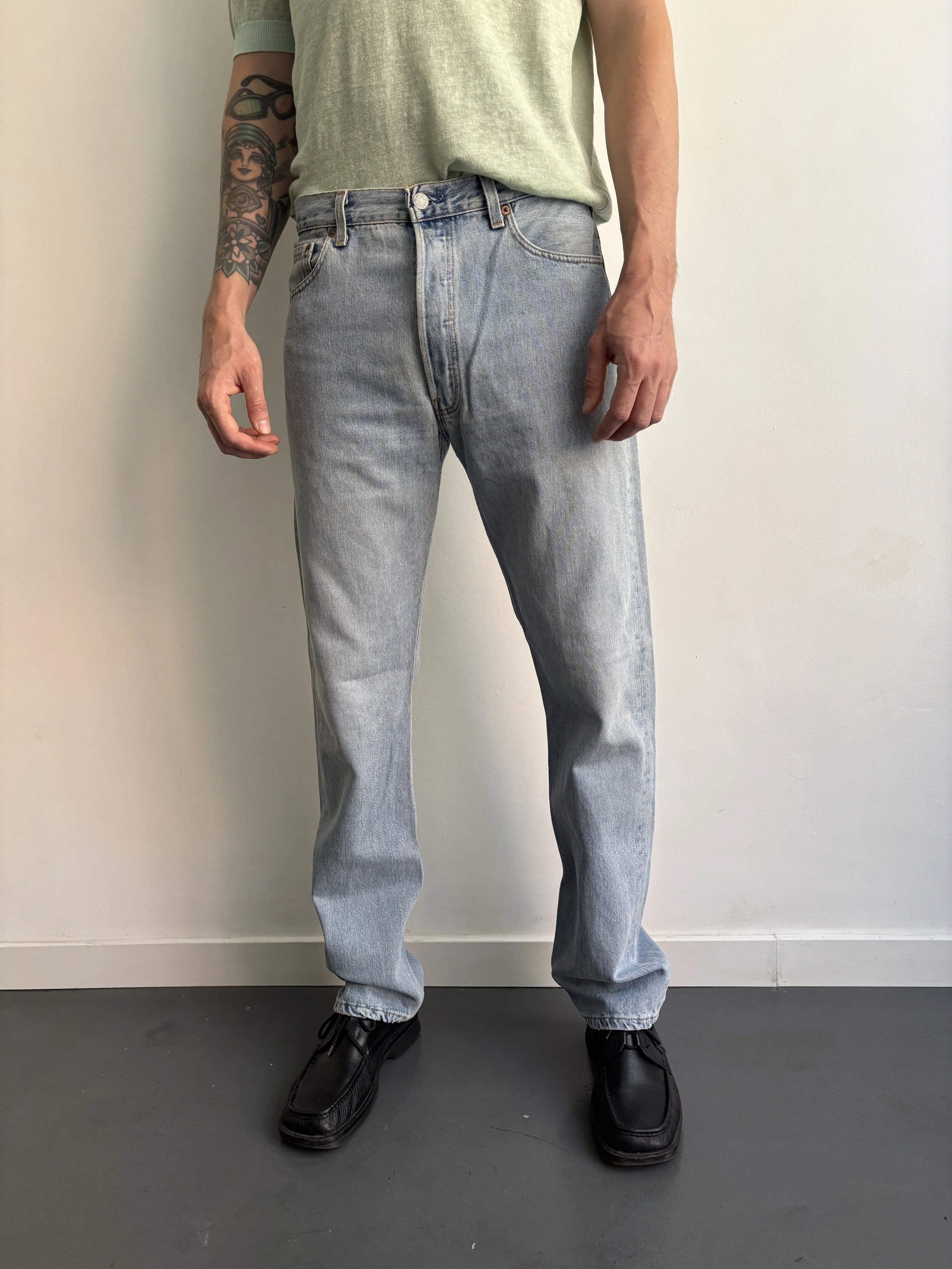 Levi's 501 in Light Wash
