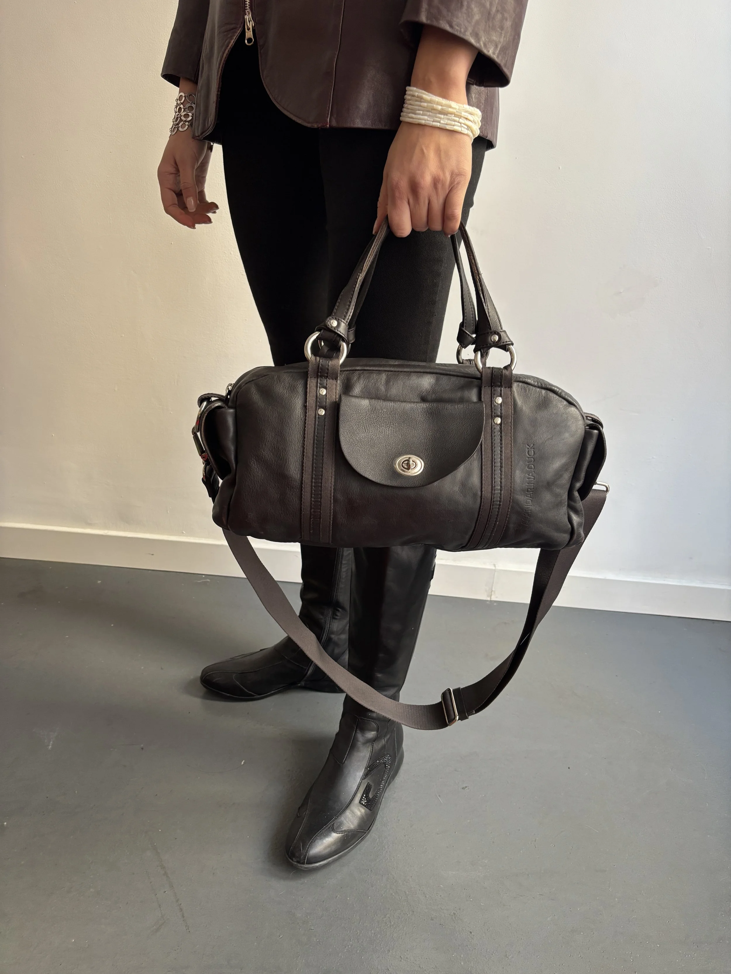 Leather Barrel Bag in Sport