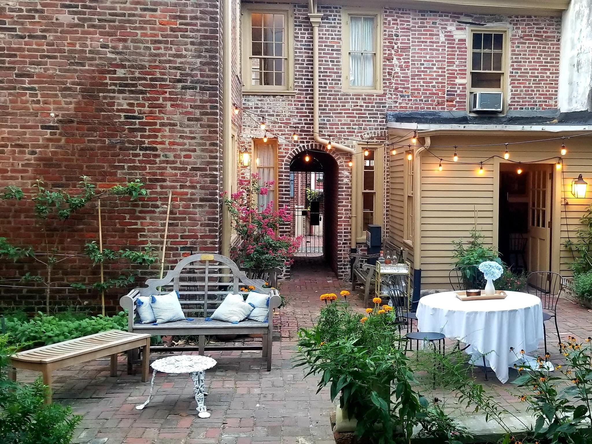 Philly Fringe Festival on Elfreth's Alley: Shakespeare's Much Ado About Nothing