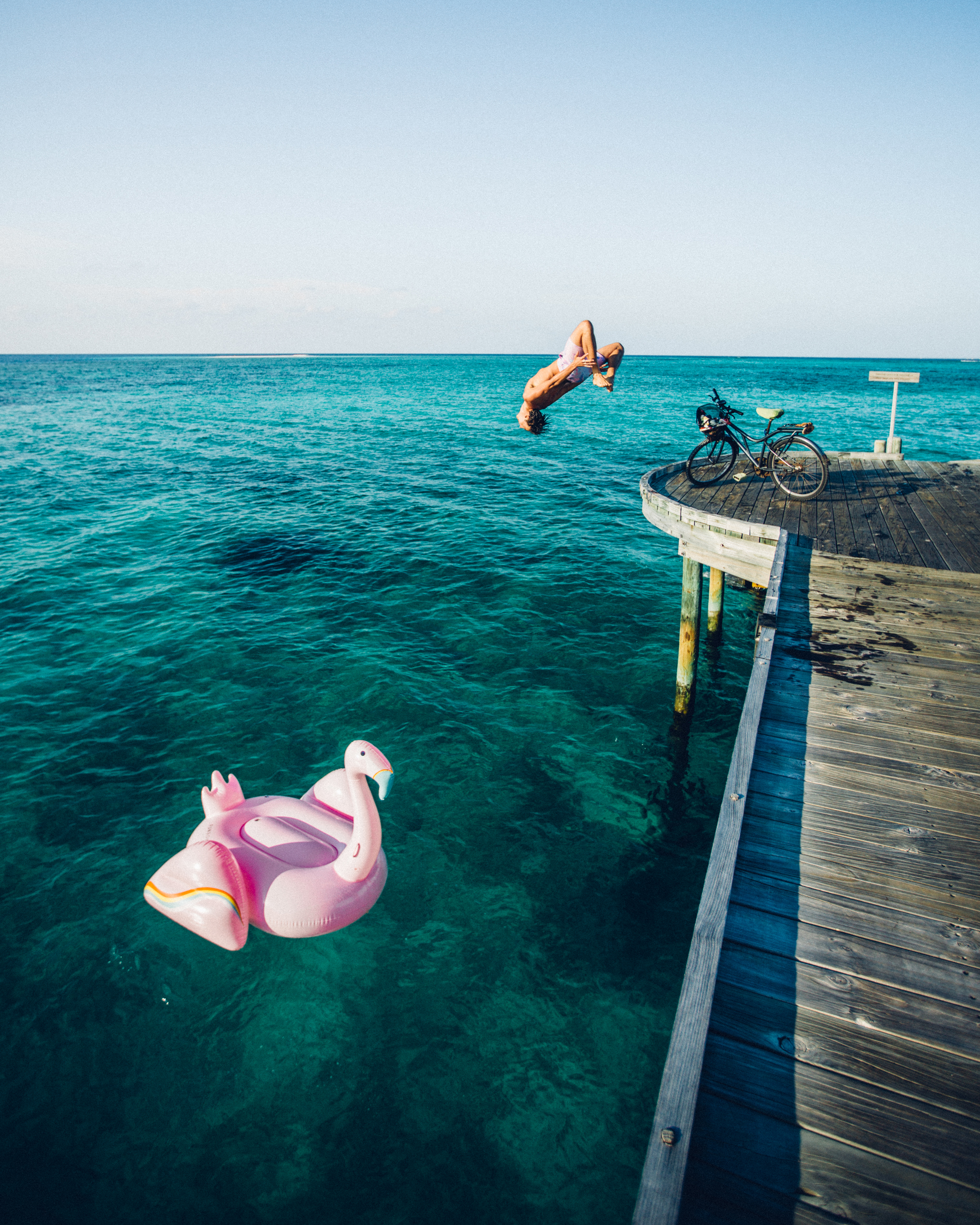 @captainbarto-AdamBartosheskyPhoto-CaptainsCamera-EvaGutowksiModel-Maldives-040317-_18661.jpg