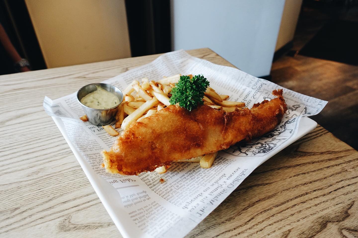 It&rsquo;s always a Good Friday at the pub 😉 

$15, house battered fish &amp; chips. 

Open till late.