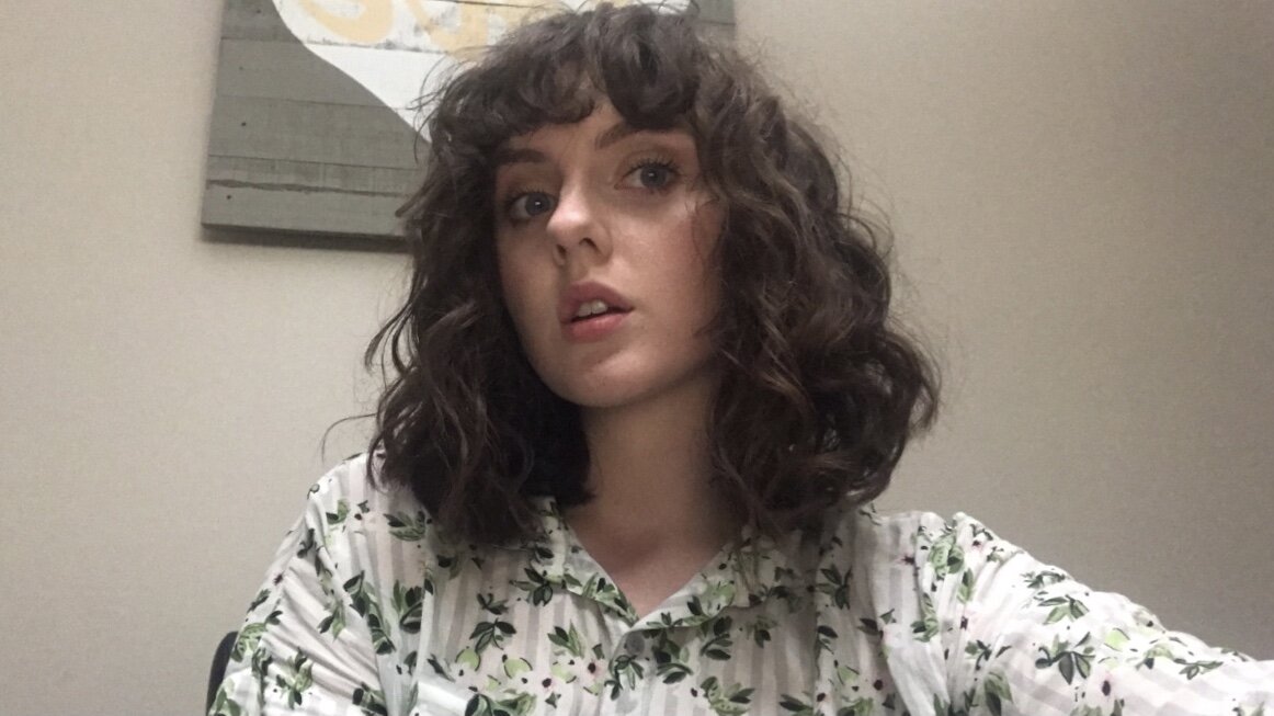 How to style curly hair and full bangs