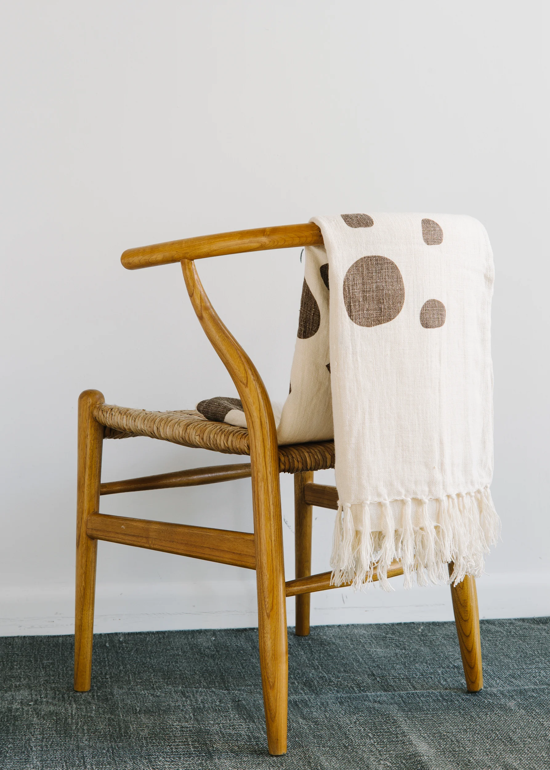 100%-linen-hand-printed-golden-paw-throw-insitu.jpg