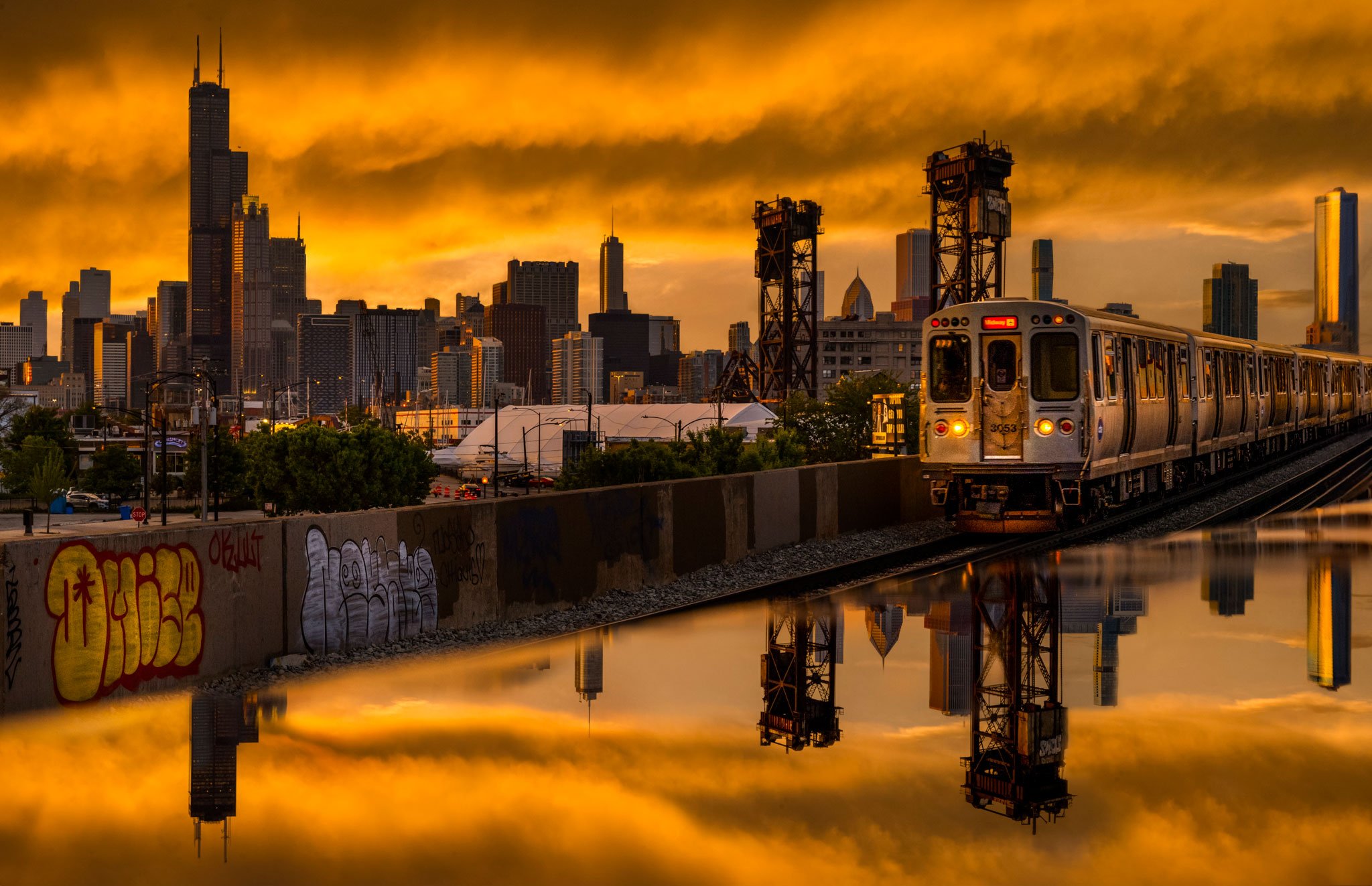 Orange-Line-City-Dream-Premium-web.jpg