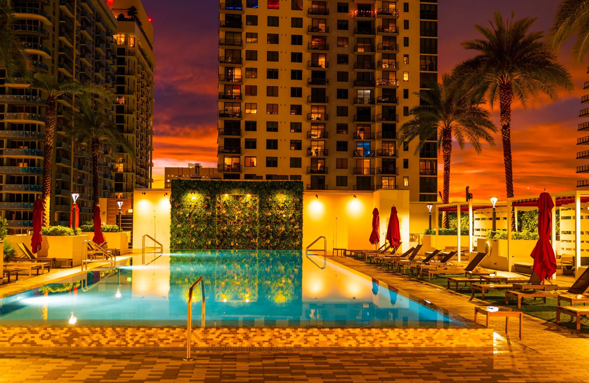 Bezel-Superior-Pool-Web.jpg