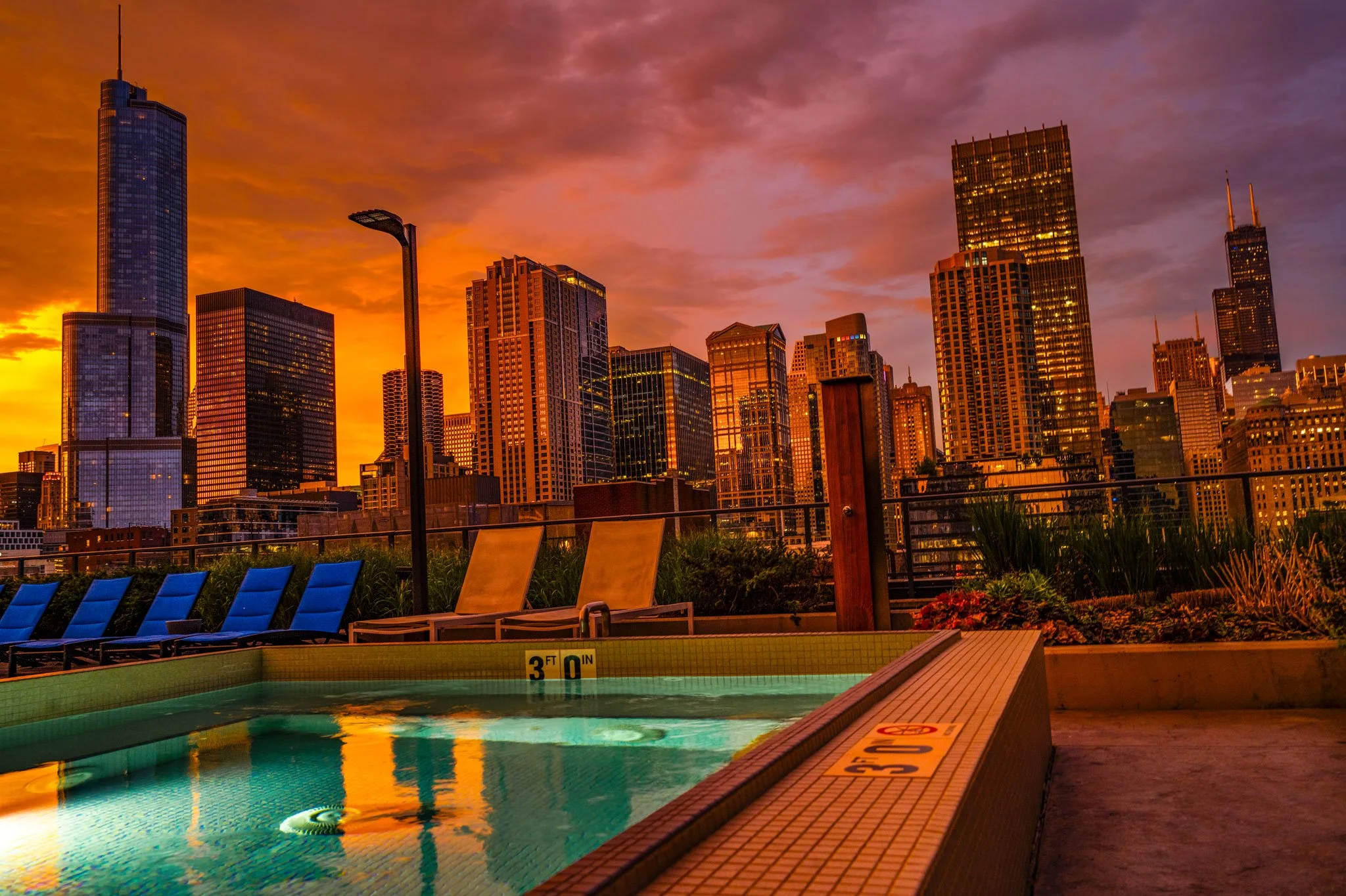 Apartment-Gallery-4th-Hot-tub-Web.jpg