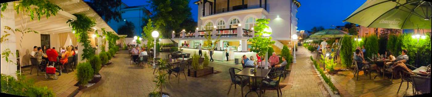 Restaurant & galerie de arta Rapsodia, Bistrita ( image source )