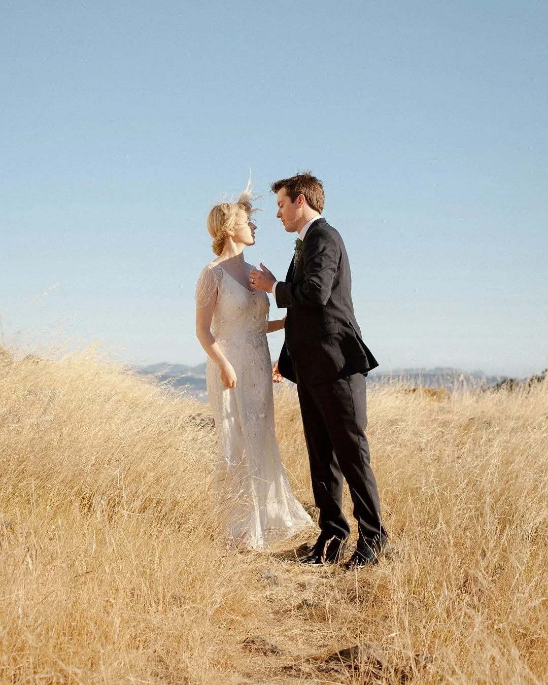 A timeless summertime love story on the hills of Tiburon 💛 featured in @flowermagazine and @snippetandink . 

L &amp; T said &ldquo;I do&rdquo; at Old St. Hilary&rsquo;s: a little white chapel perched above the bay, surrounded by golden grass and so
