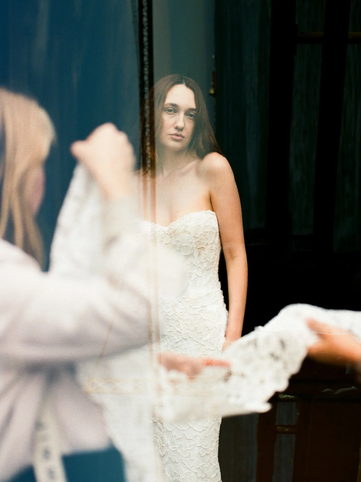 Ah, New York Bridal Fashion Week. So close, and yet too far!

Last year I played around with double exposure. Can you tell which San Francisco landmarks are layered with Central Park?

.
.
.
.
.
Model:  @stephanie_smallwood 
Fashion:  @atelierbeccar 