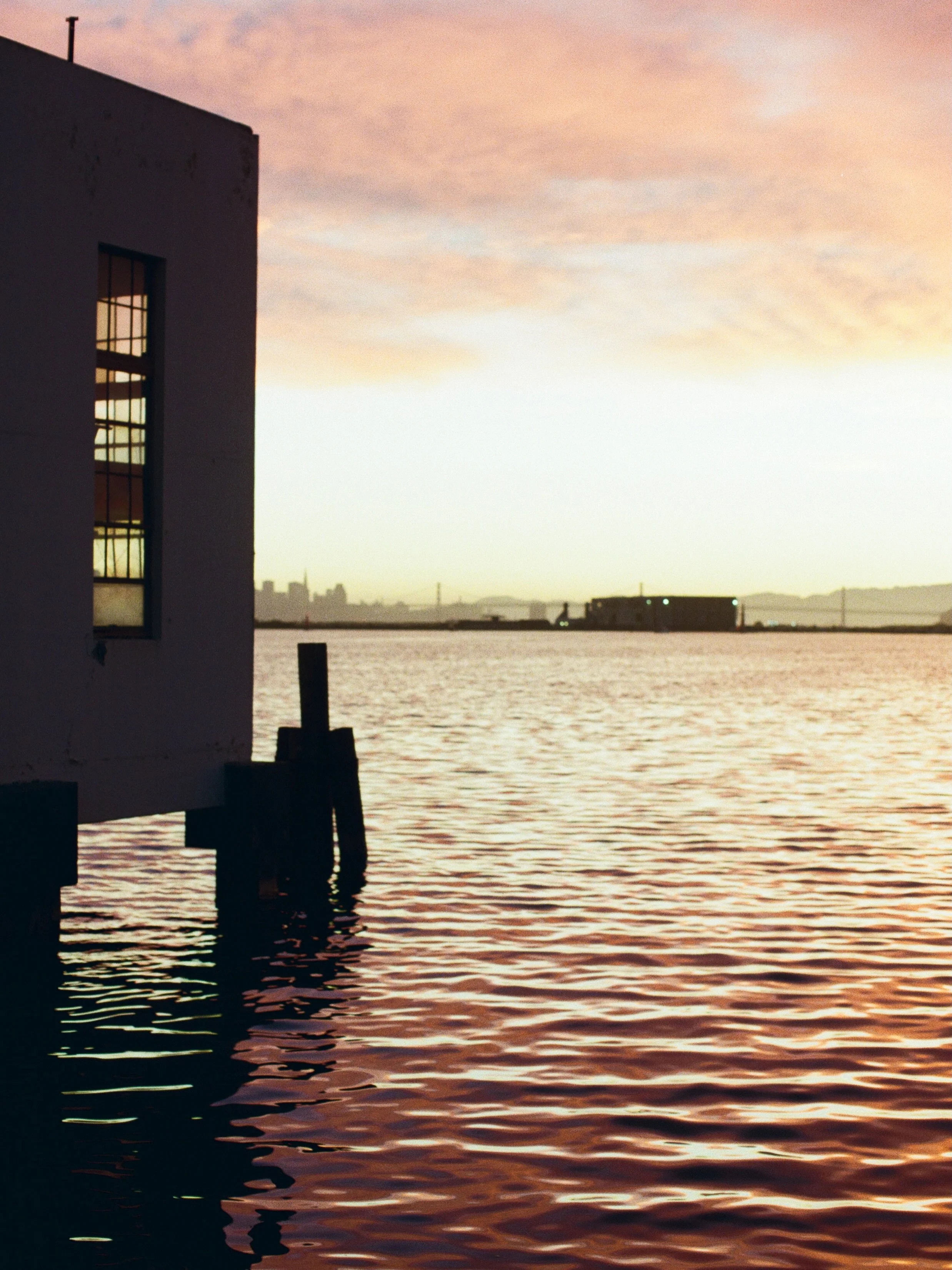 I always feel a little resistant when I hear the phrase, &ldquo;end of summer.&rdquo; So here&rsquo;s one final goodbye before we head into Labor Day weekend. Taken from my favorite island city of Alameda looking towards SF, during some epic sunset s