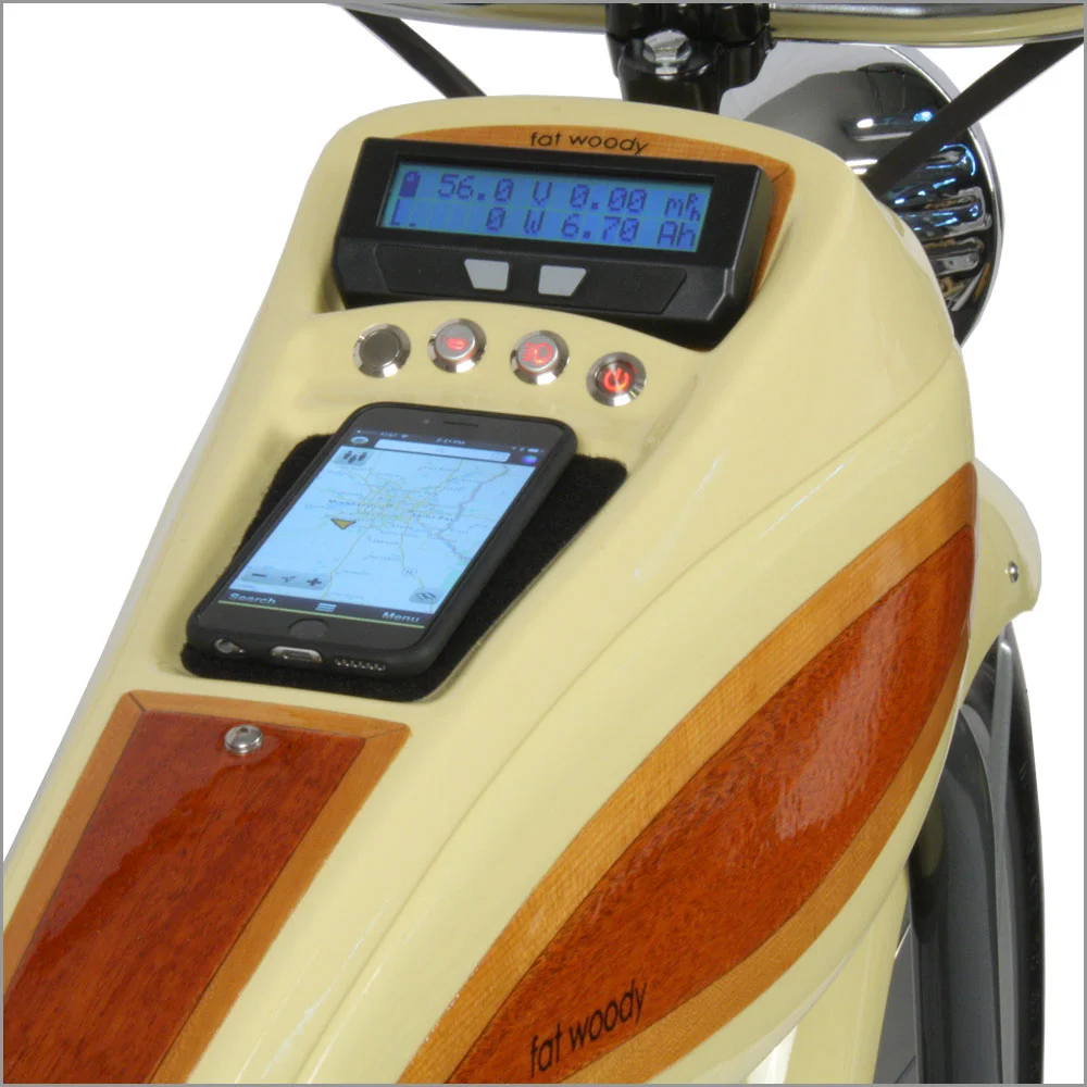 Console GPS Square.jpg