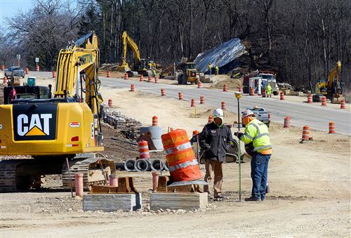 The University of Wisconsin has calculated that a 700-cow dairy would generate about 7 million gallons of manure a year. To empty a pit of that much manure with a Husky 5000 manure tanker legally loaded (about 3,340 gallons), it would take 2,071 trips up the road, Koles said.