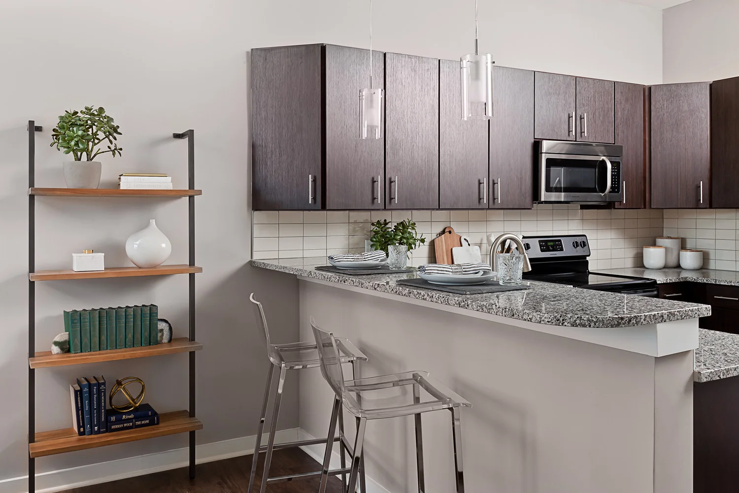 757NPattersonApt_1875.jpg
