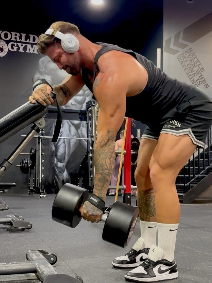 Pull &amp; Arms @worldgymashmore 

Sometimes, more so when I&rsquo;m away, I just like to train to train.

I don&rsquo;t want to be f*cking optimal.

I don&rsquo;t want to be working on &ldquo;feeling the connection&rdquo; all the f*cking time and ma