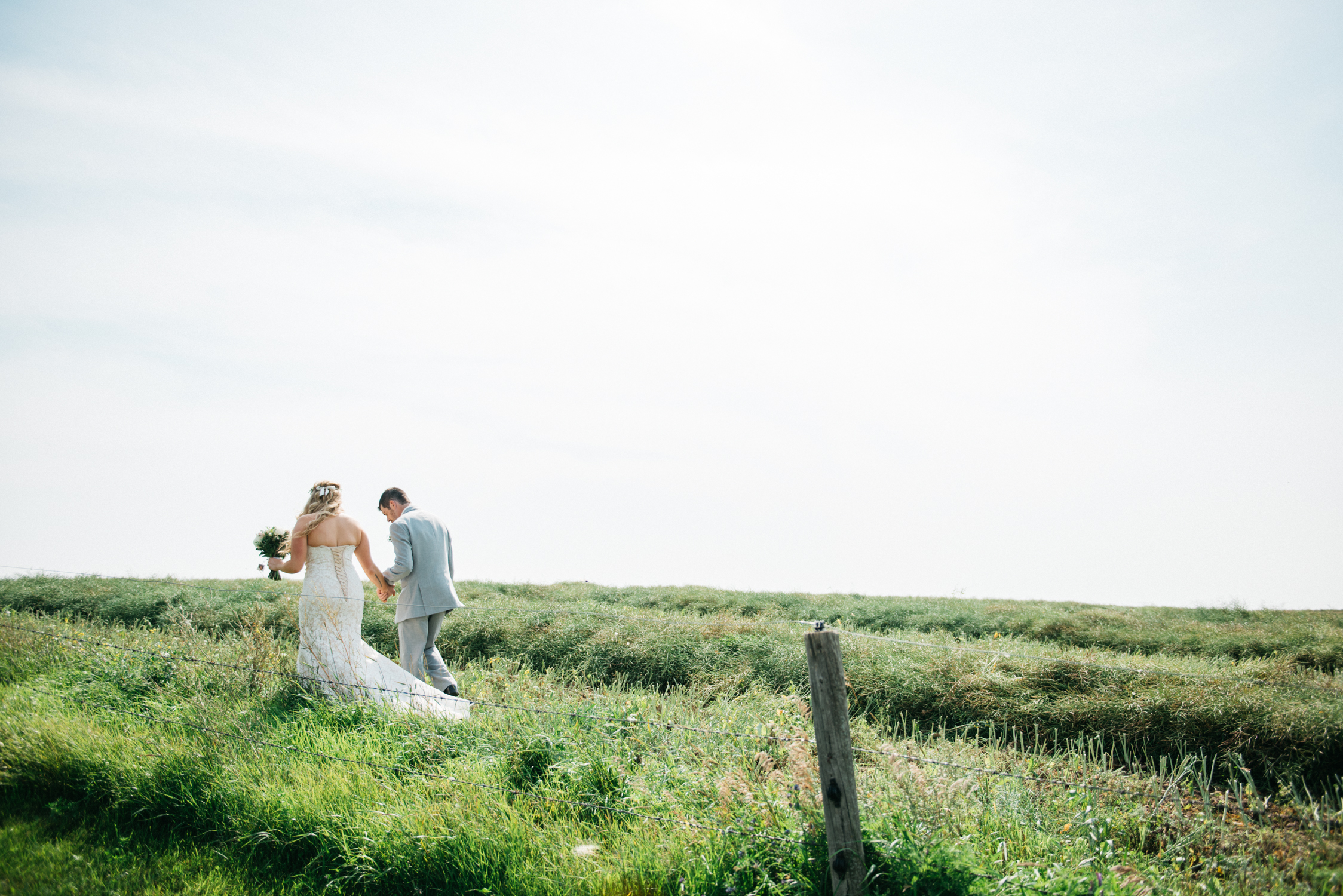 011_saskatoon_saskatchewan_small_town_wedding.jpg