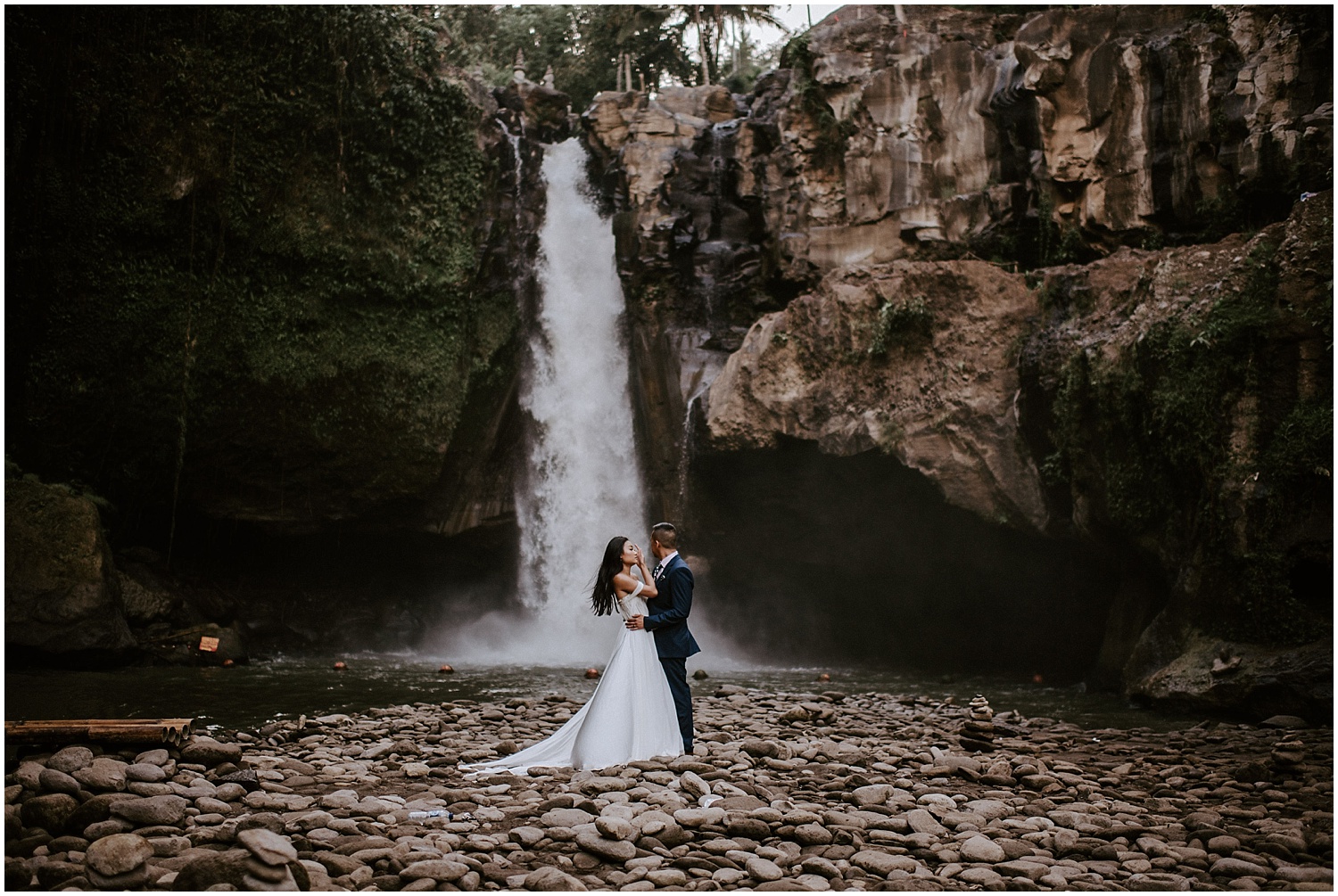 ubud bali tegenungan waterfall elopement photos