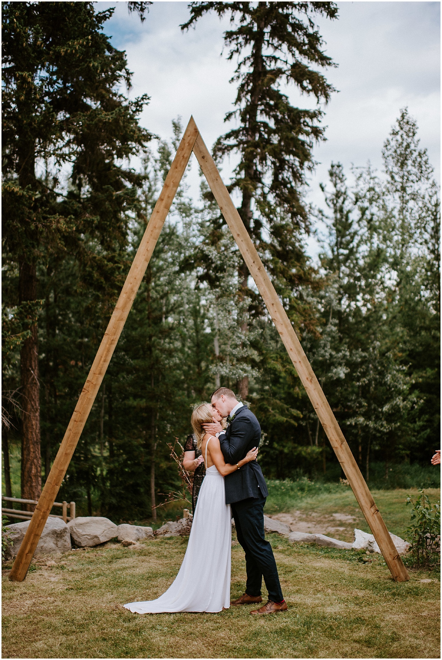 Quesnel_wedding_vancouver_bc_elopement_Pinnacles_Provincial_Park_0189.jpg