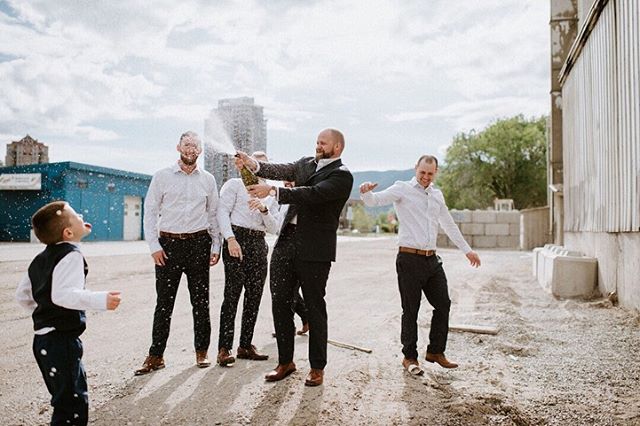 Please caption this series of photos in the comments - I can&rsquo;t think of anything clever enough for how epic this moment was 👇🏼🍾
-
-
Also, here&rsquo;s to sharing more of my favorite moments from weddings. The real, less staged ones! Didn&rsq